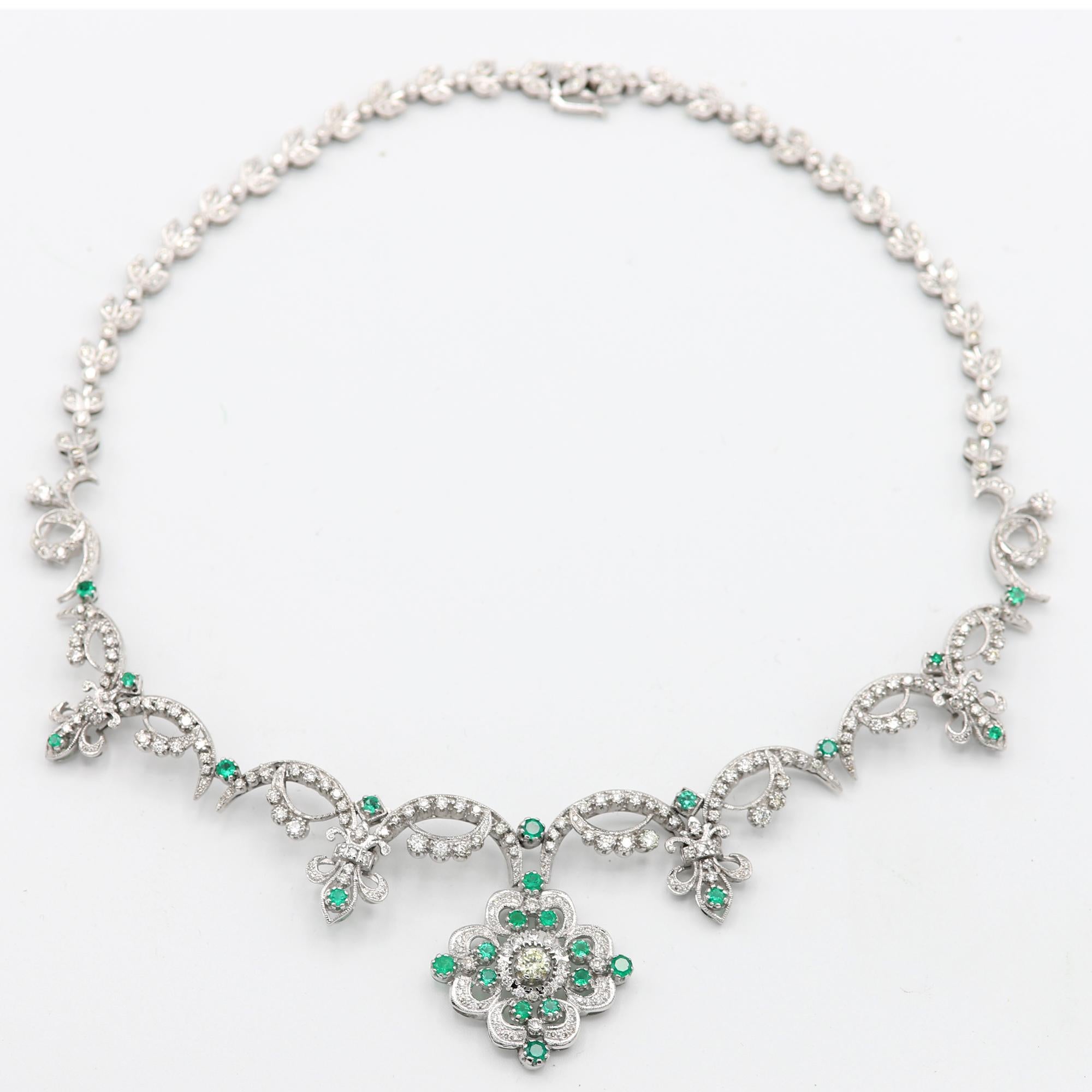 Women's Victorian Style Necklace 18 Karat White Gold Diamonds and Emerald For Sale