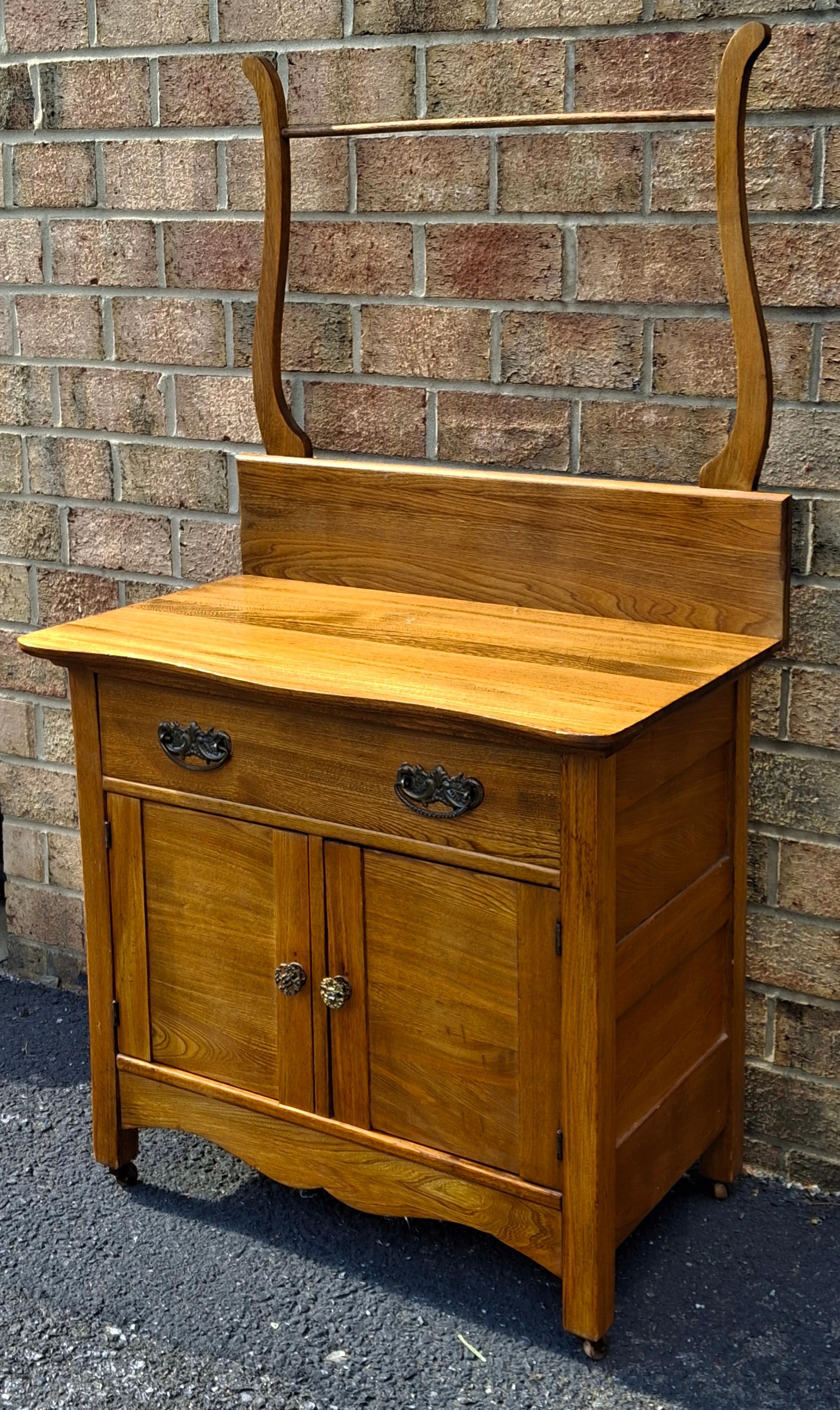 Victorian Style Oak Washstand Cabinet with Towel Rack For Sale 1