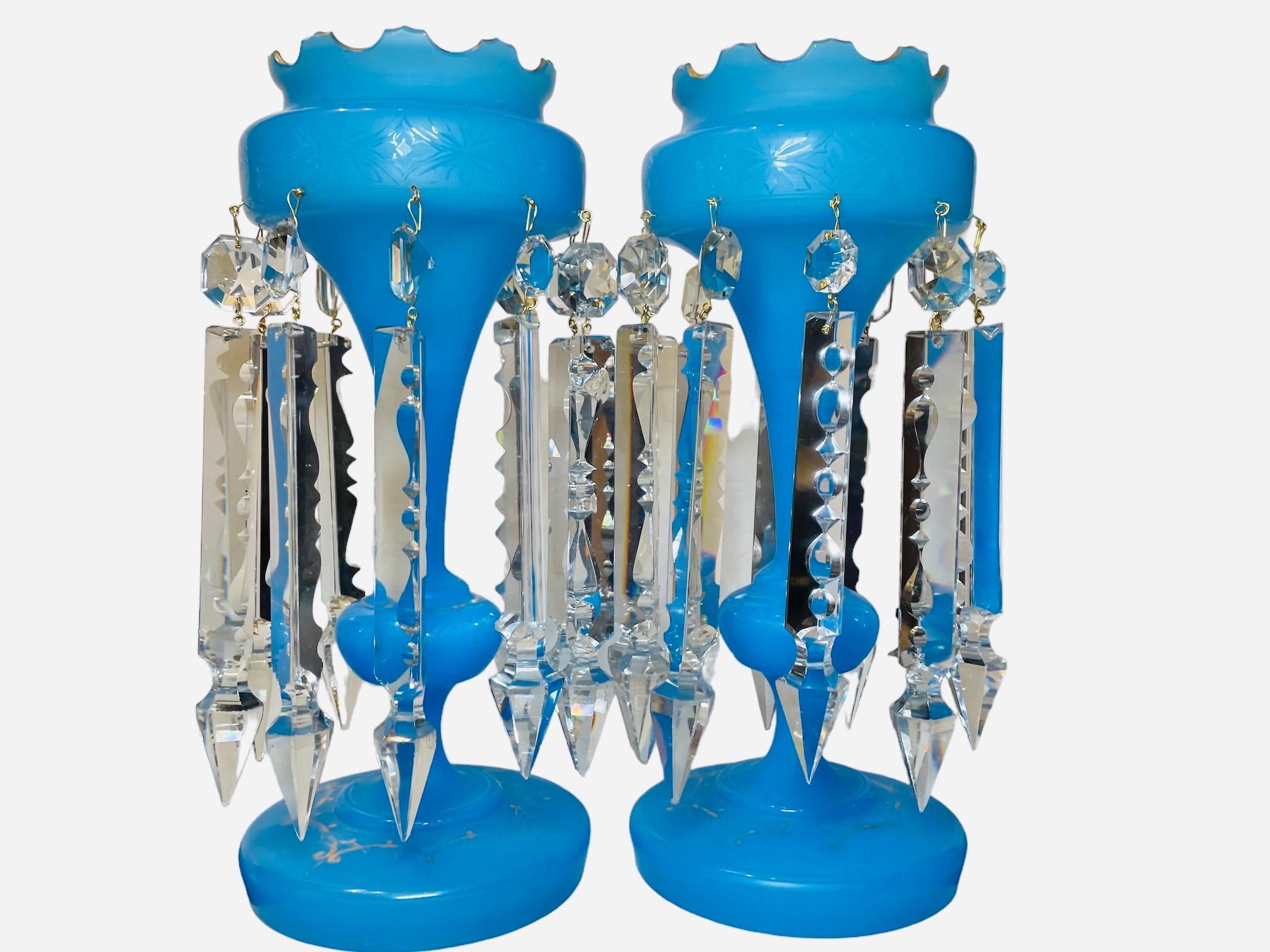 Pareja De Lustres De Vidrio Azul Para Chimenea De Estilo Victoriano Vidrio cortado en venta