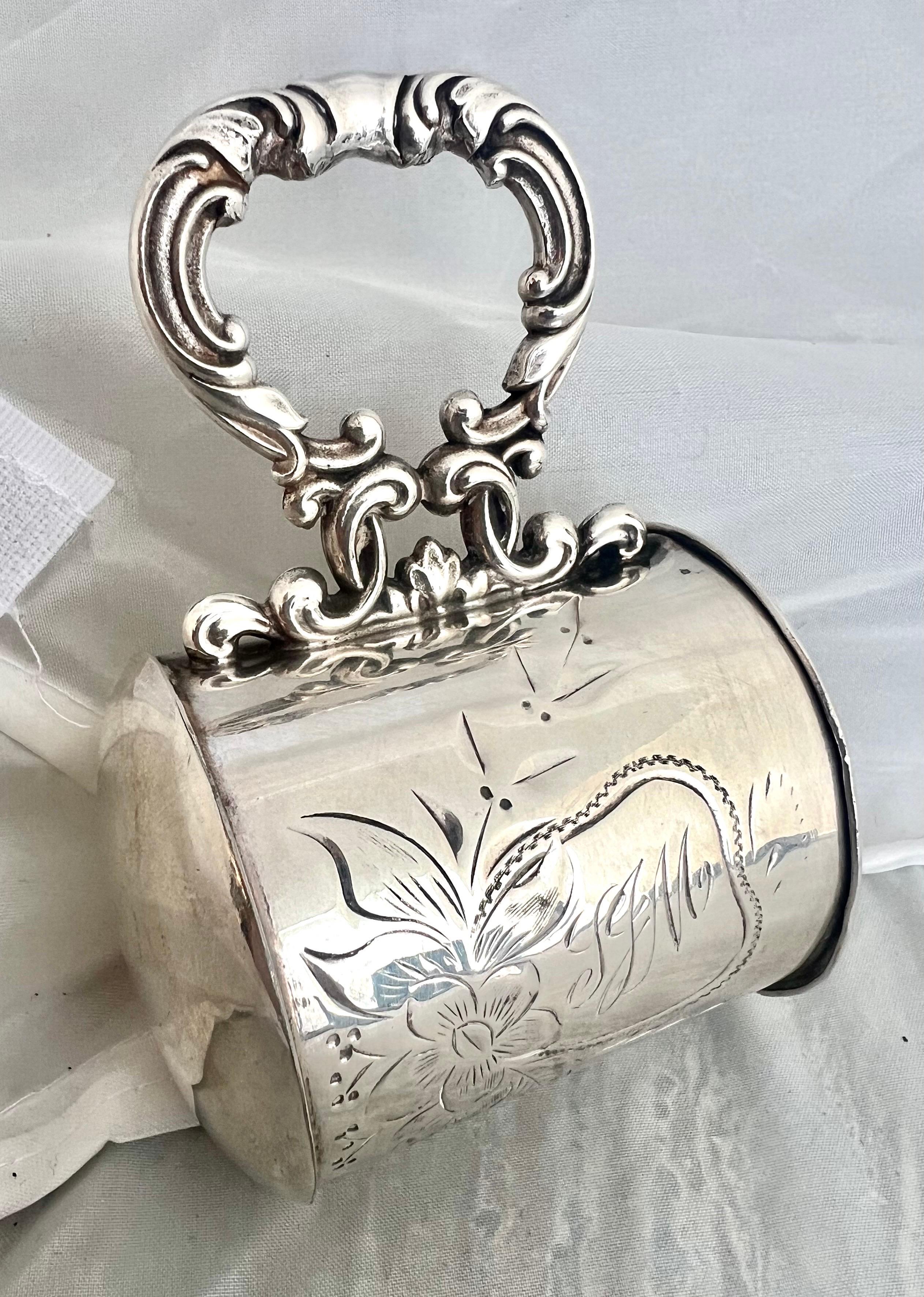 English Victorian Style Retractable Razor Strap Enclosed in Silver  For Sale