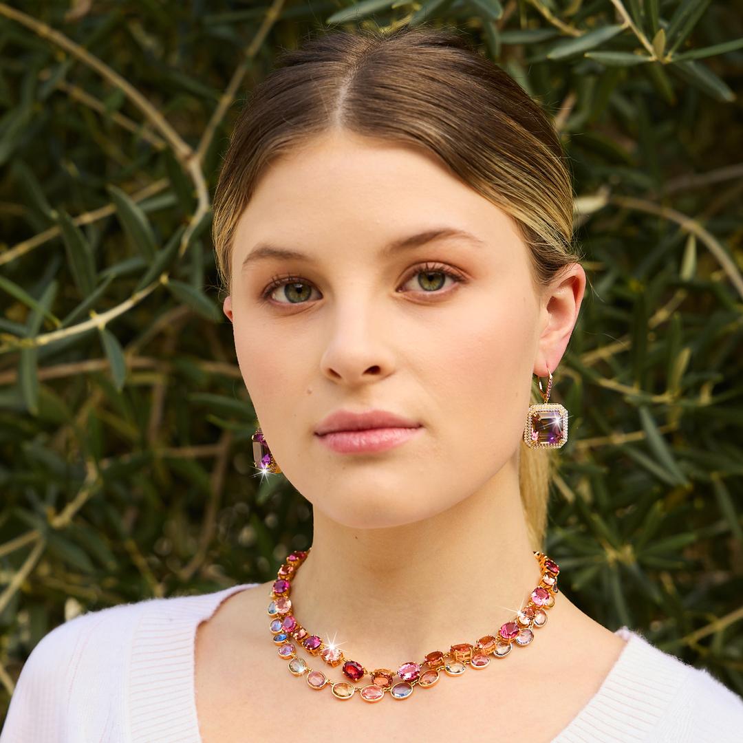 Victorian style Riviere tourmaline necklace with  beautiful gem quality  red, peach and pink oval  stones  total weight 64 Carats, set in yellow gold entirely handmade in 18K.

This is a modern take on the classic Victorian Riviere necklace..