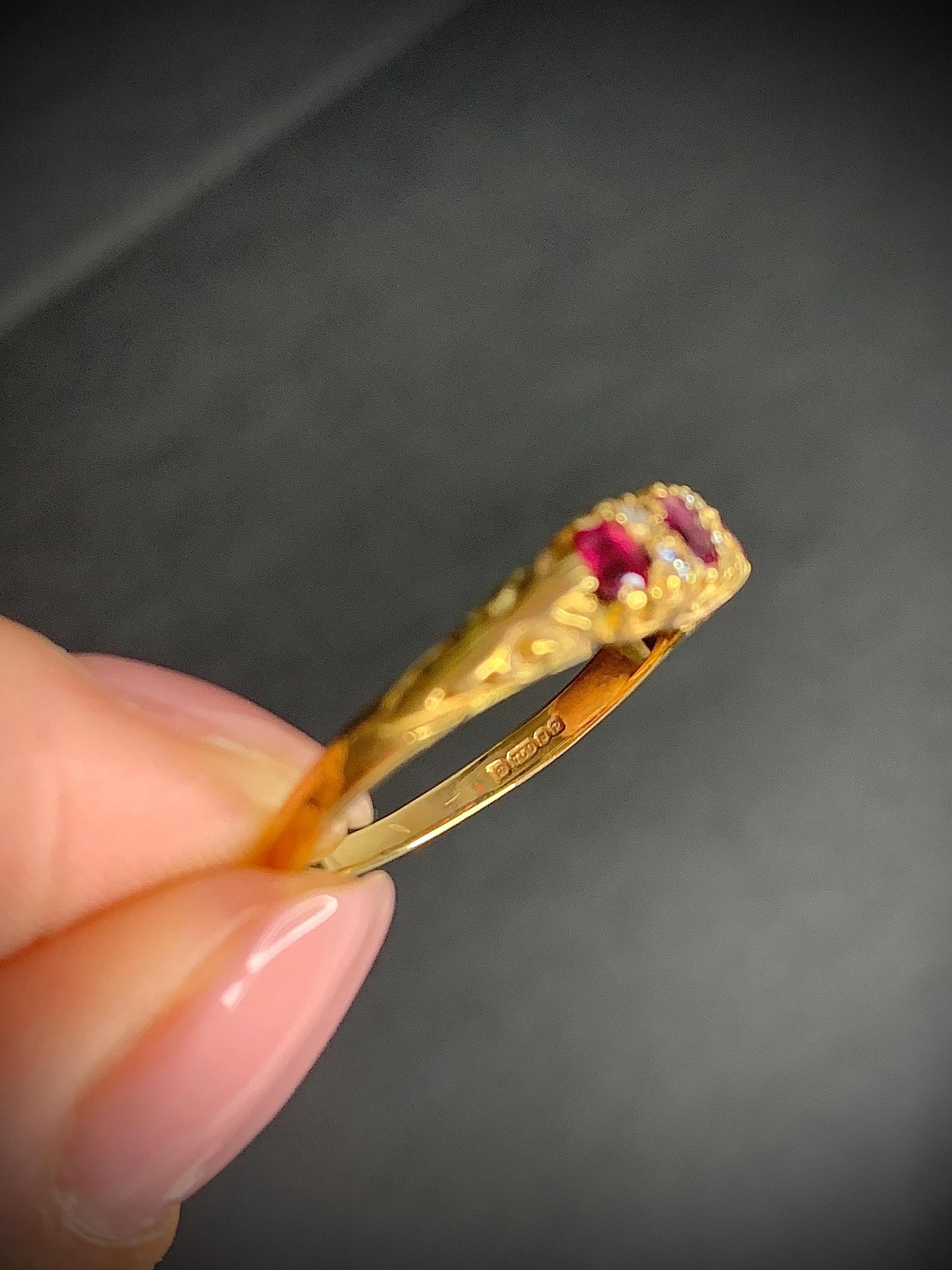 Anello con rubino e diamante intagliato a mano in stile vittoriano in vendita 1