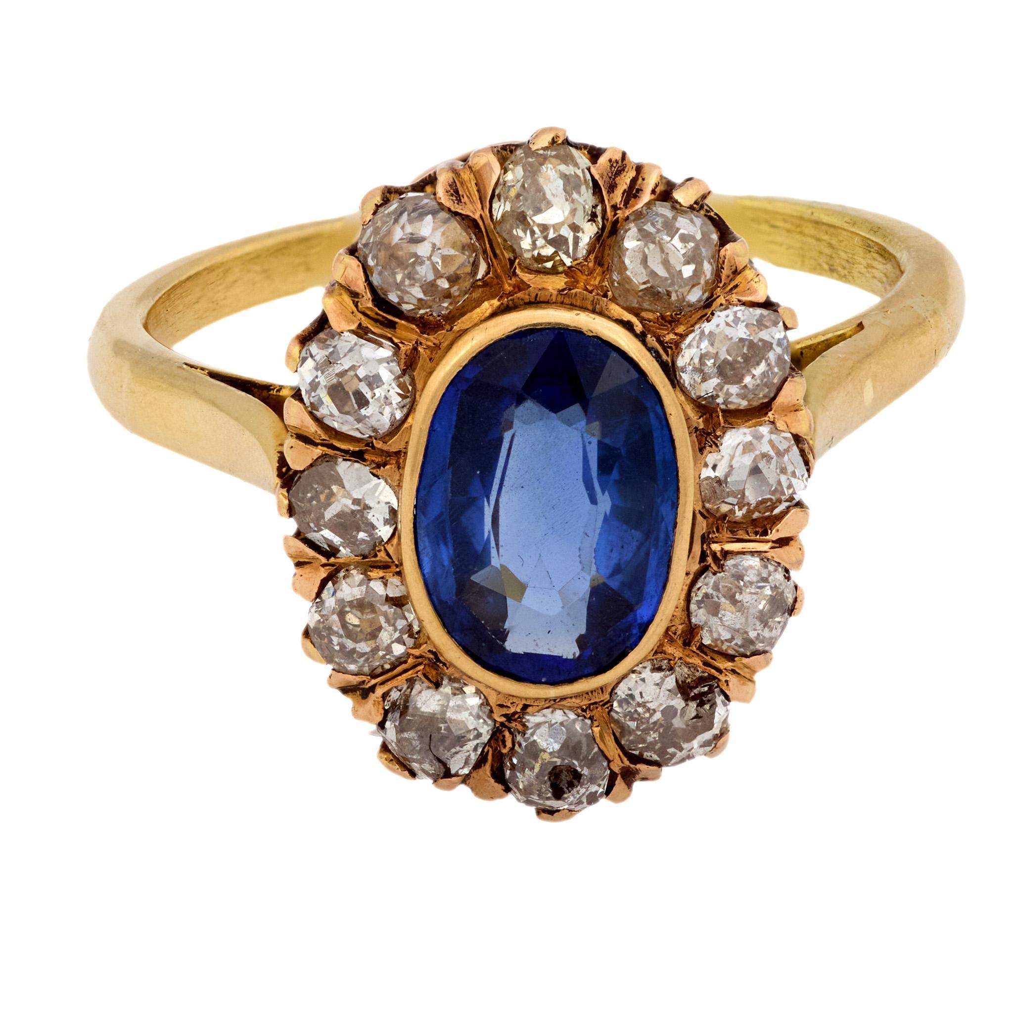 Vittoriano Anello a grappolo con zaffiro e diamante in oro giallo 18 carati in stile vittoriano in vendita