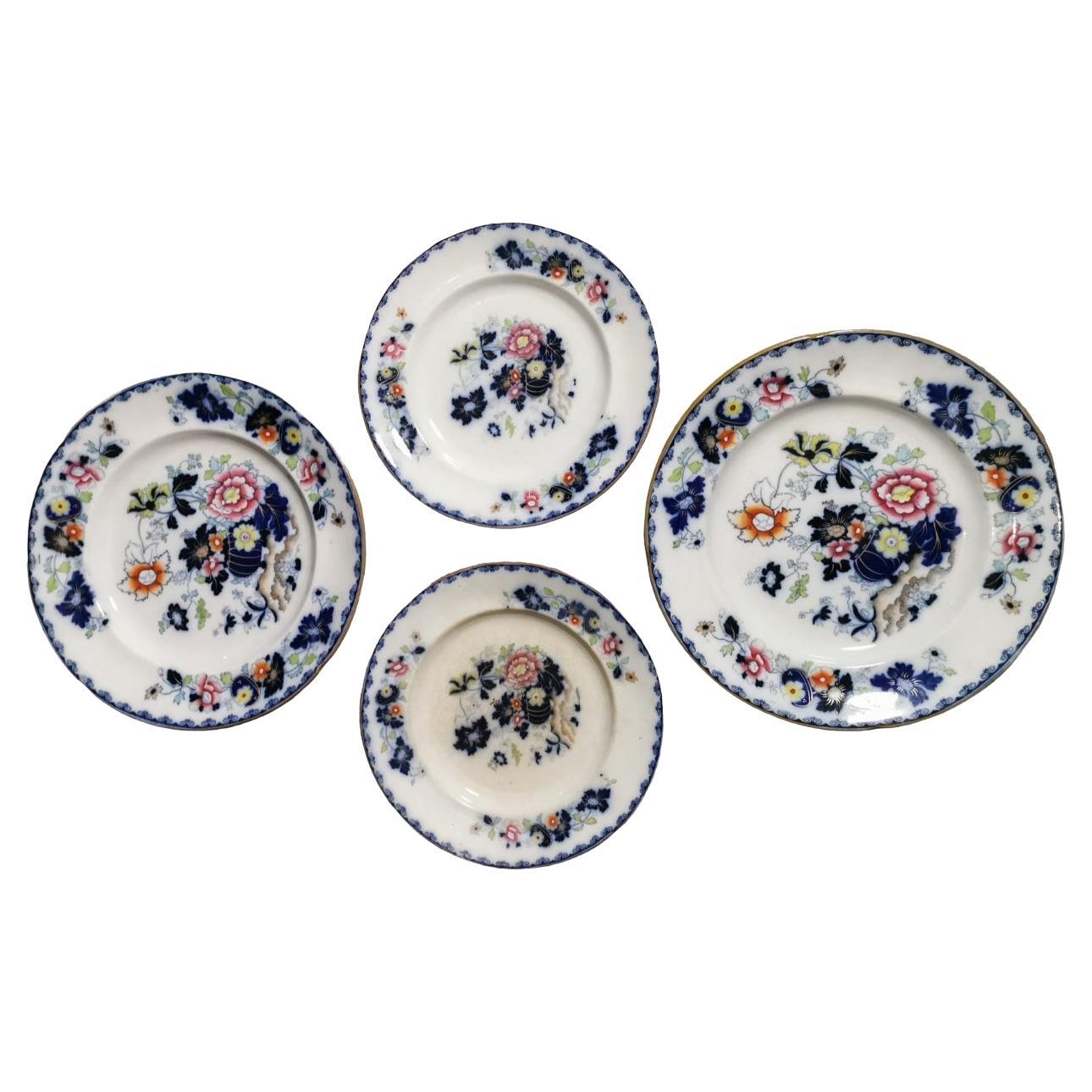 viktorianisches Set aus 4 englischen Tellern mit Transferware-Dekoration und königlichem Wappen im Angebot