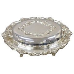 Piatto da portata per verdure con coperchio ornato e doppio manico in stile vittoriano placcato in argento