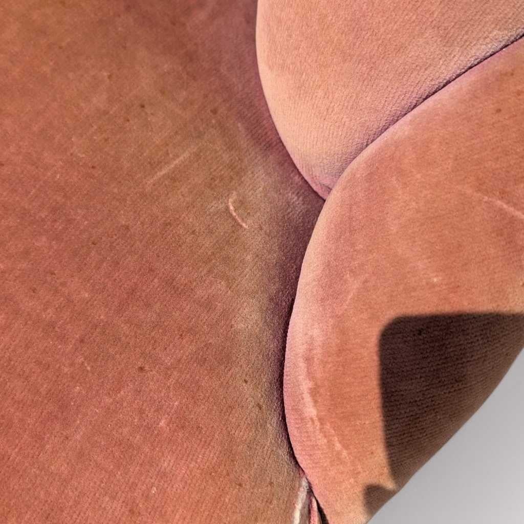 Chaise pantoufle de style victorien, velours rose tufté, base en bois sculpté, vers 1900 en vente 7