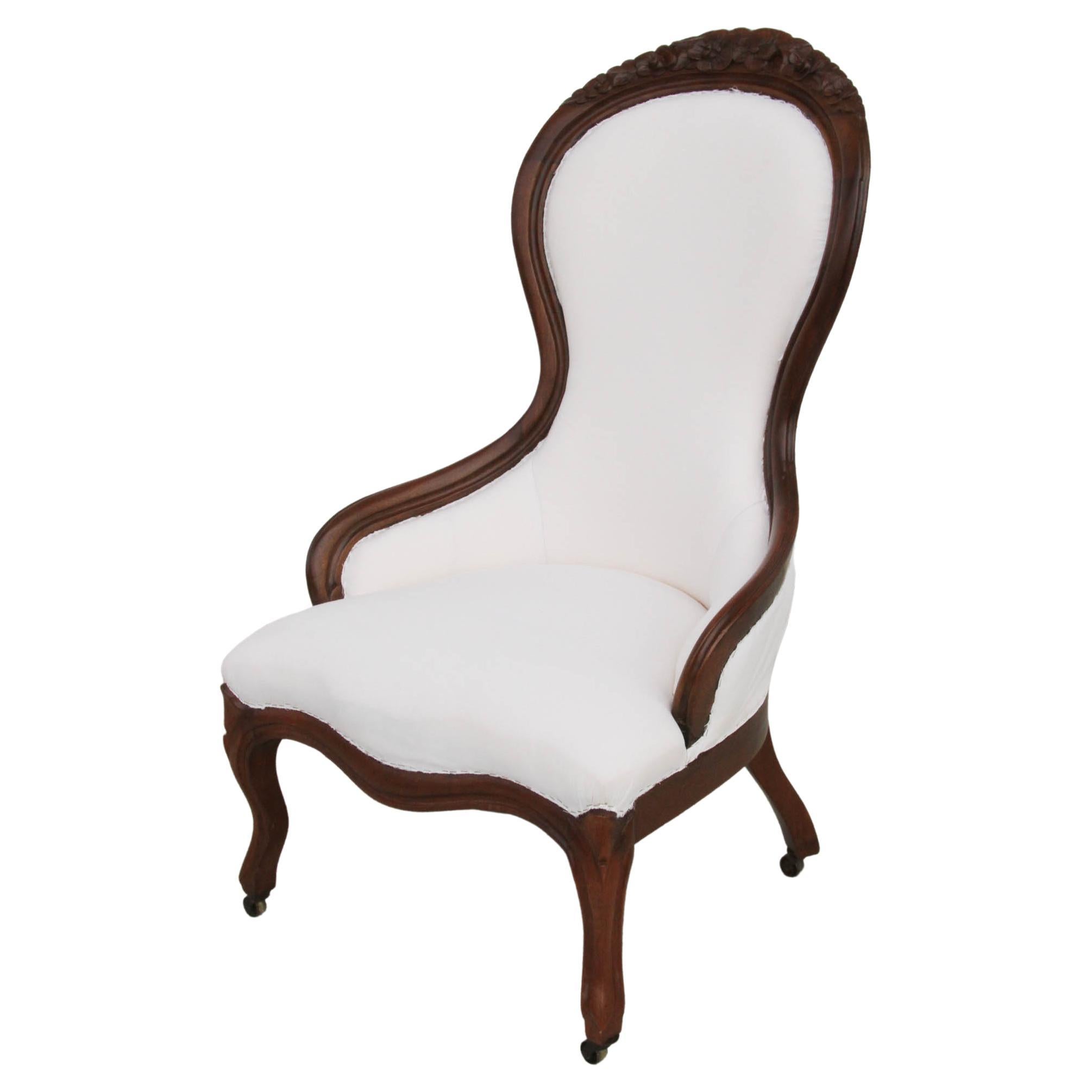 Victorian Style Spoon Back Parlor Lounge Chair For Sale