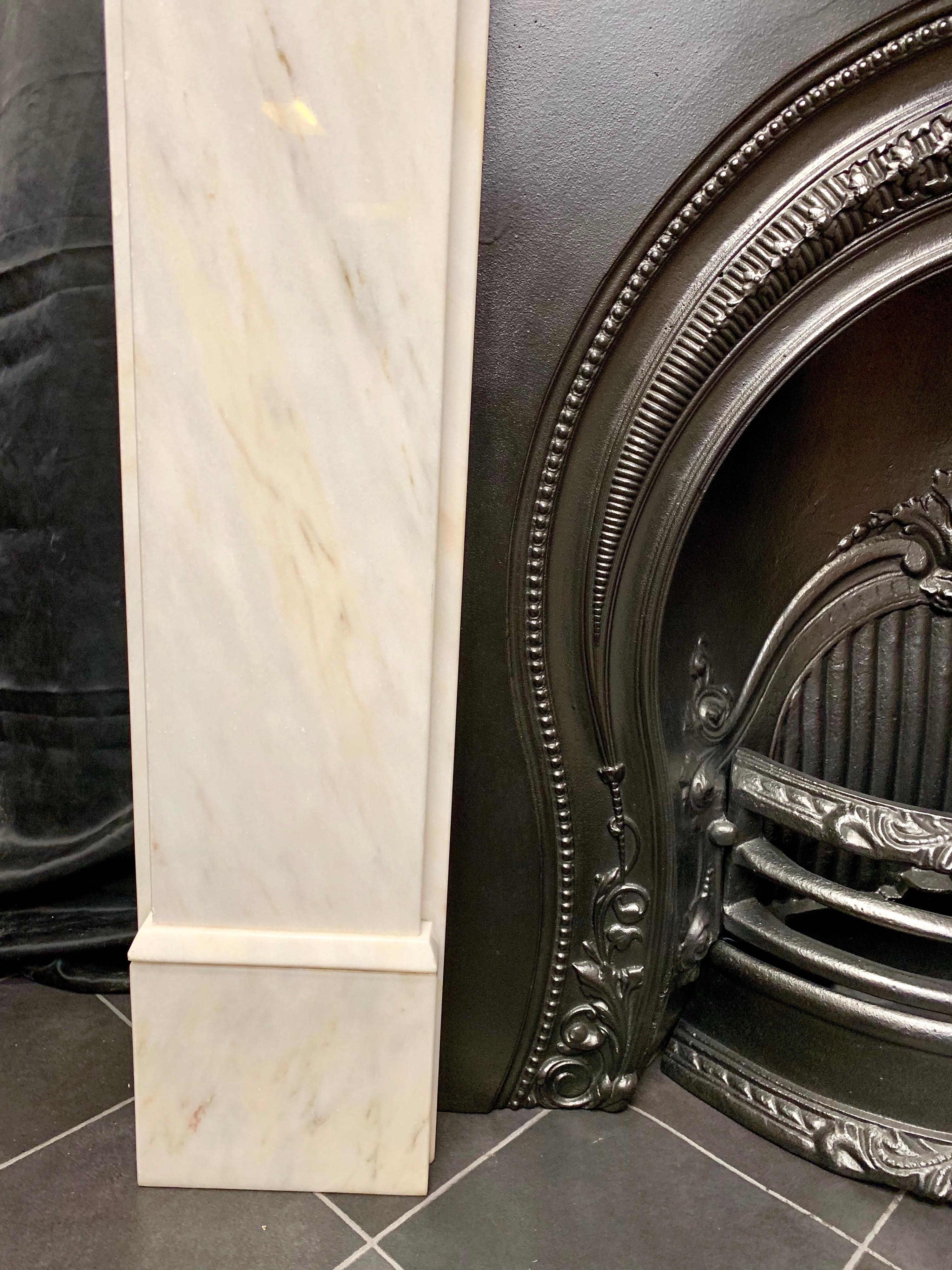 Victorian Style Statuary Marble Fireplace Surround In Good Condition In Edinburgh, GB