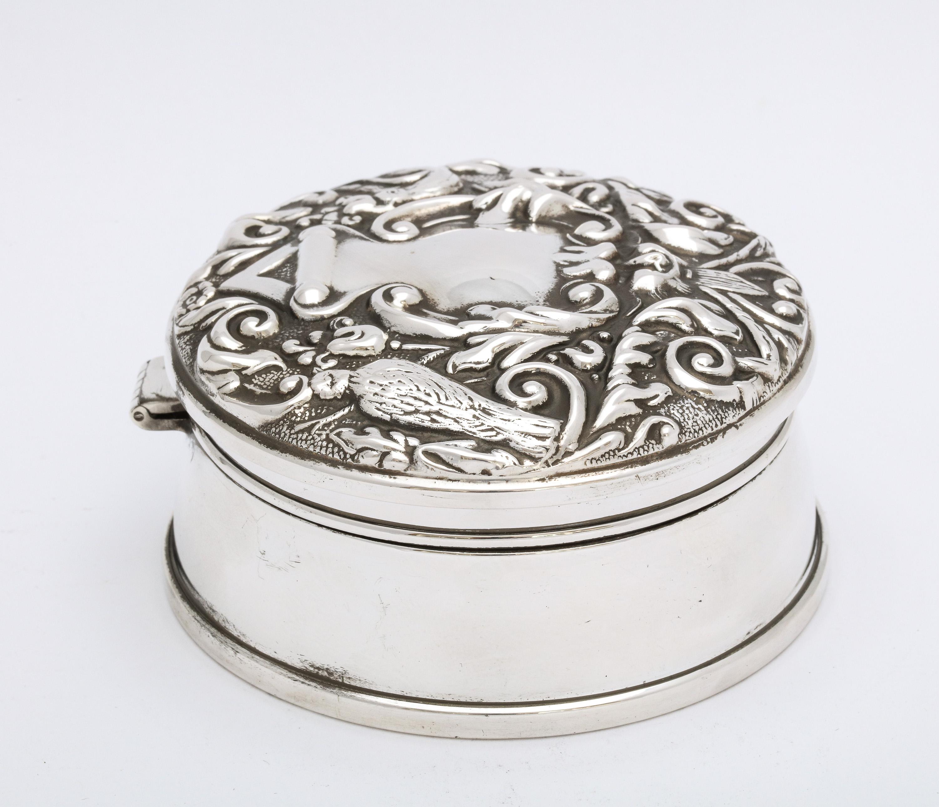 English Victorian-Style Sterling Silver Trinkets Box with Hinged Lid For Sale