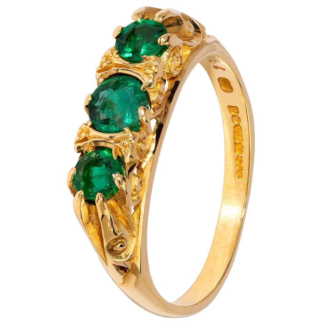 Victorian Style Three-Stone Emerald Ring in Yellow Gold For Sale