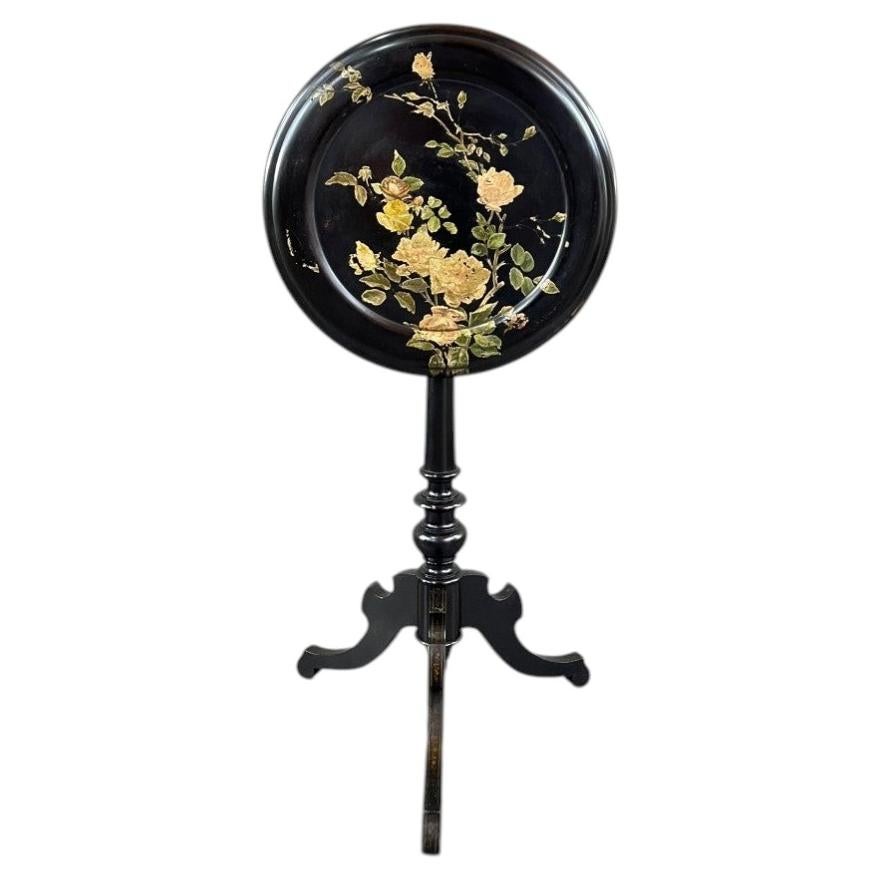 Victorian Style Tilting Top Pedestal Table, 19th Century For Sale