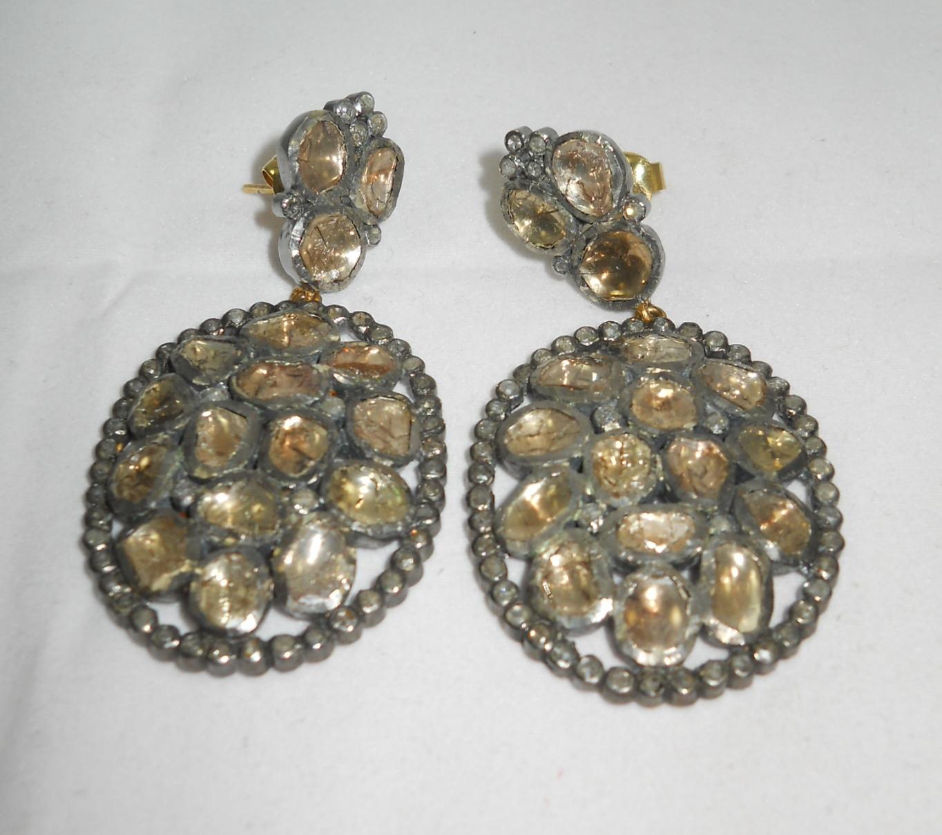 Victorian style uncut rose cut diamond oxidized 925 silver dangler earrings In New Condition For Sale In Delhi, DL