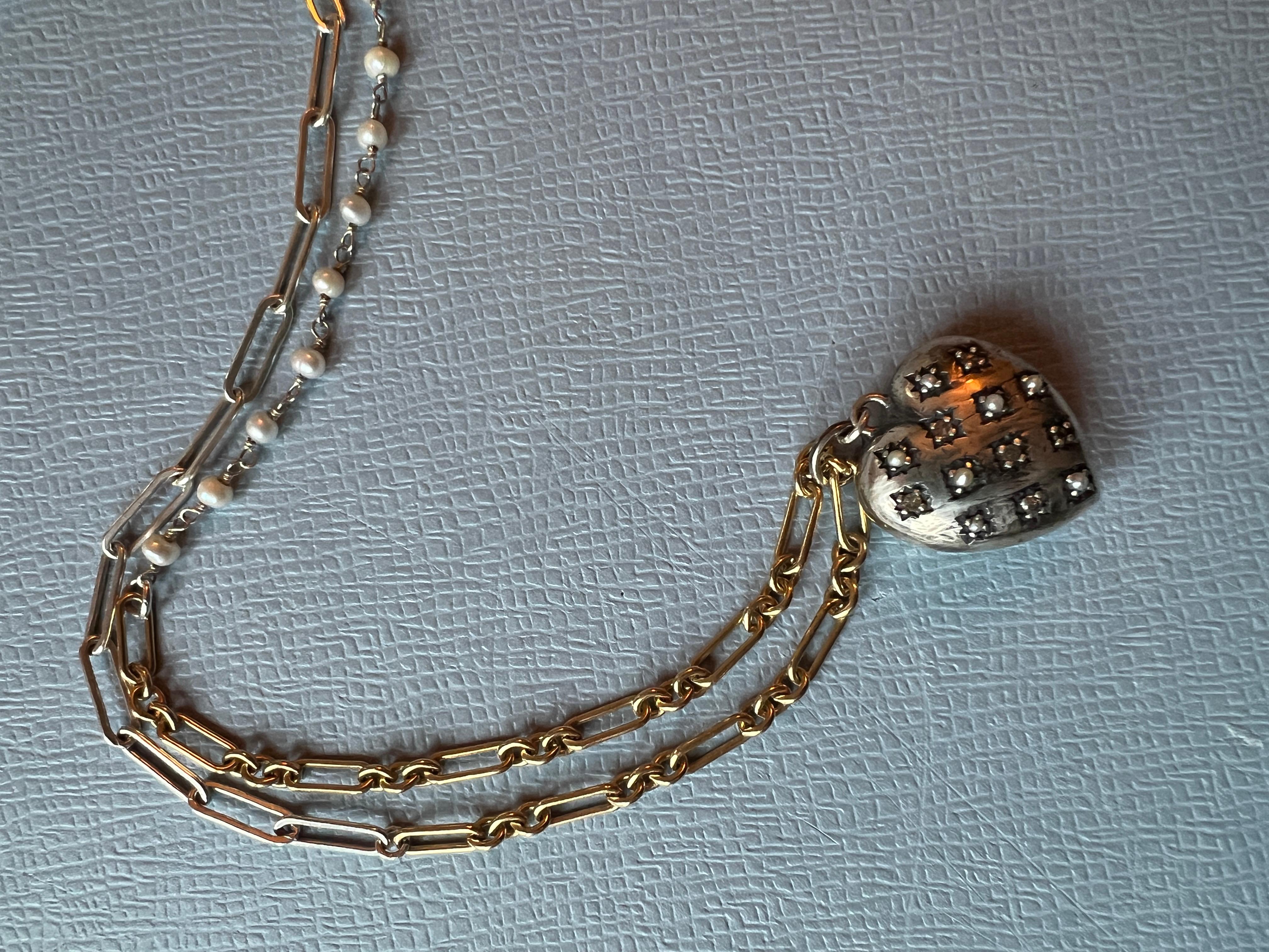 Collier coeur diamant blanc Rosario Argent Mini perle blanche en vente 4