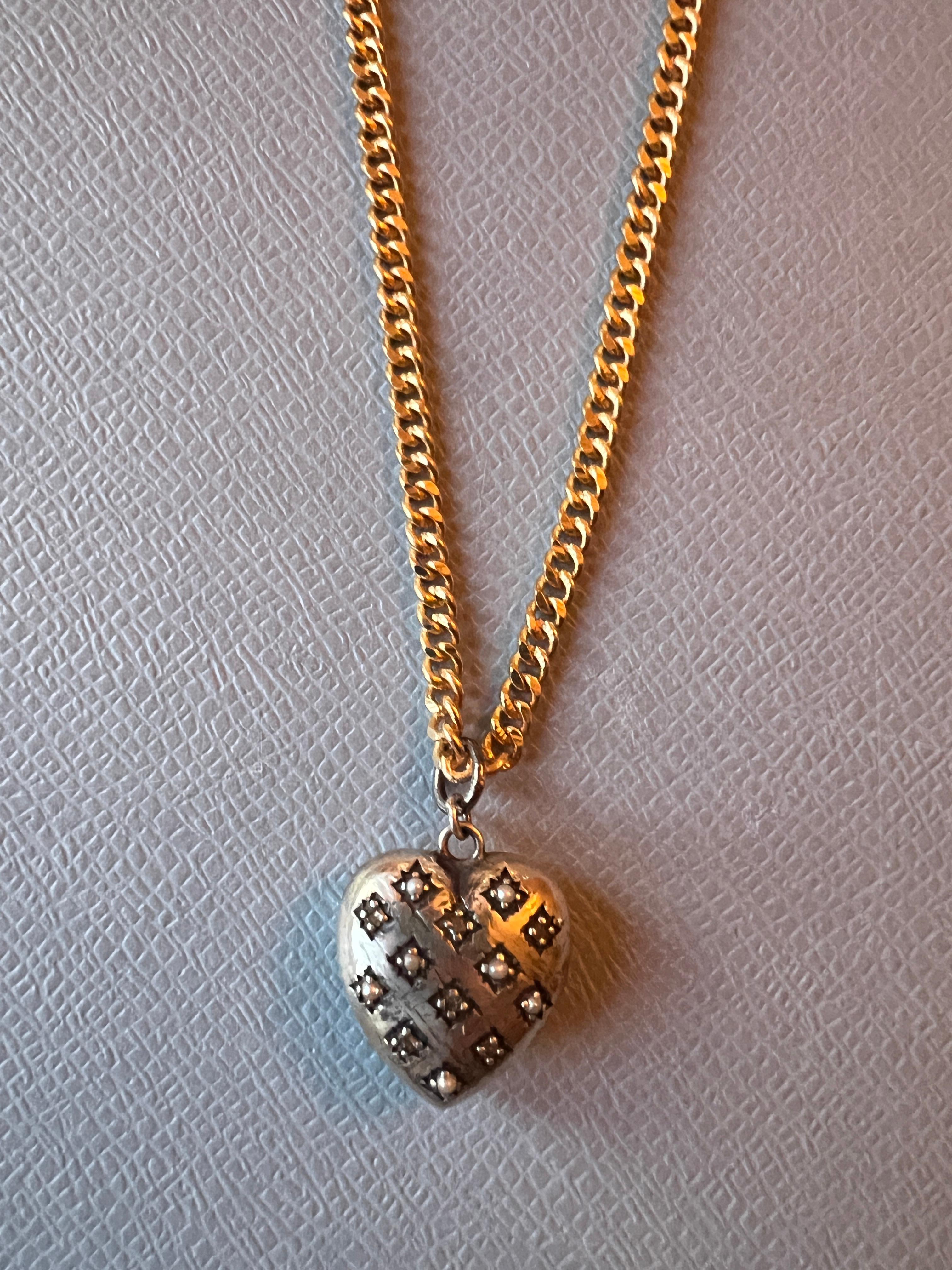 Silver Heart Long Necklace White Diamond White Pearl For Sale 2