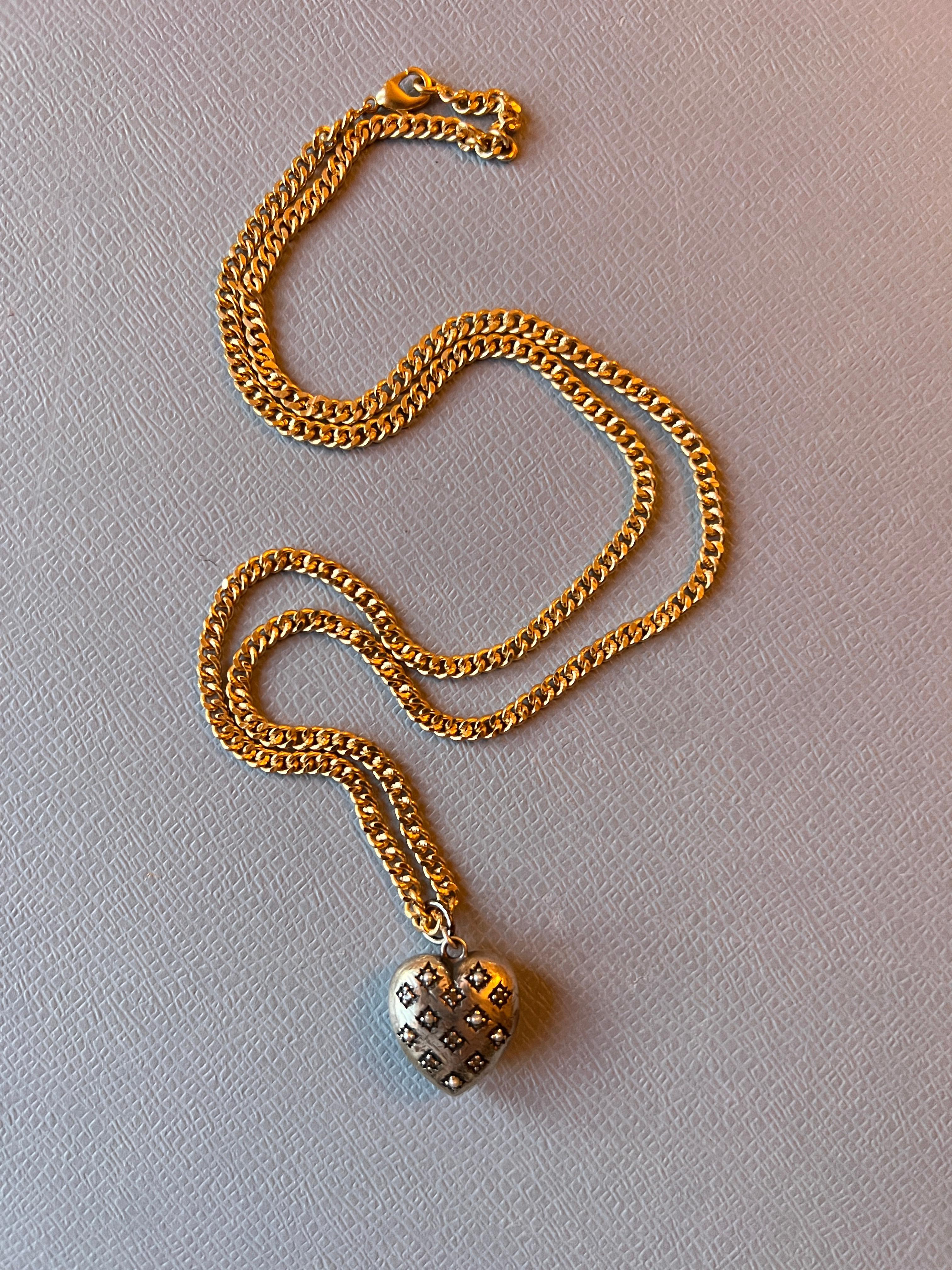Silver Heart Long Necklace White Diamond White Pearl For Sale 6