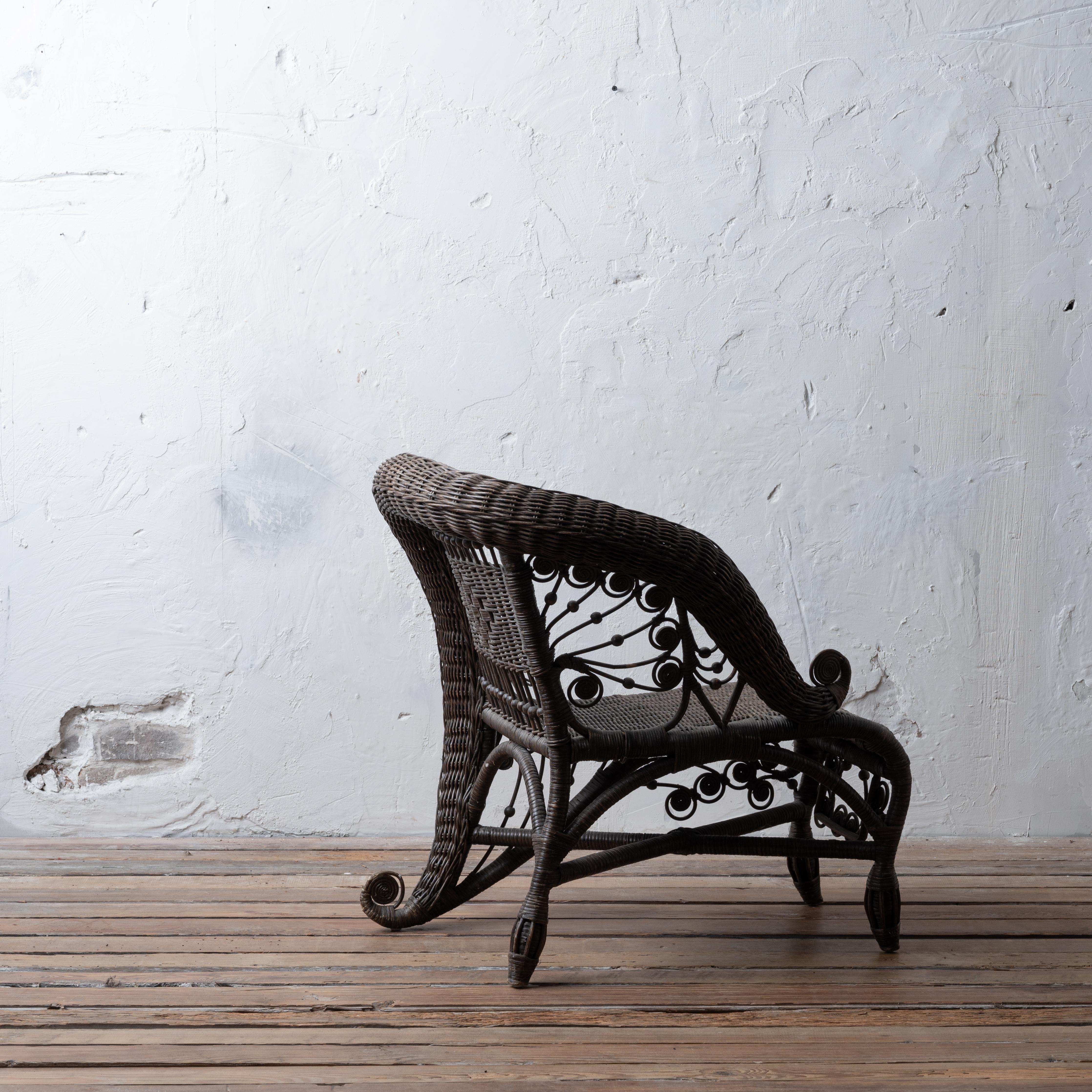 Victorian Style Wicker Child’s Photographer’s Chair For Sale 1