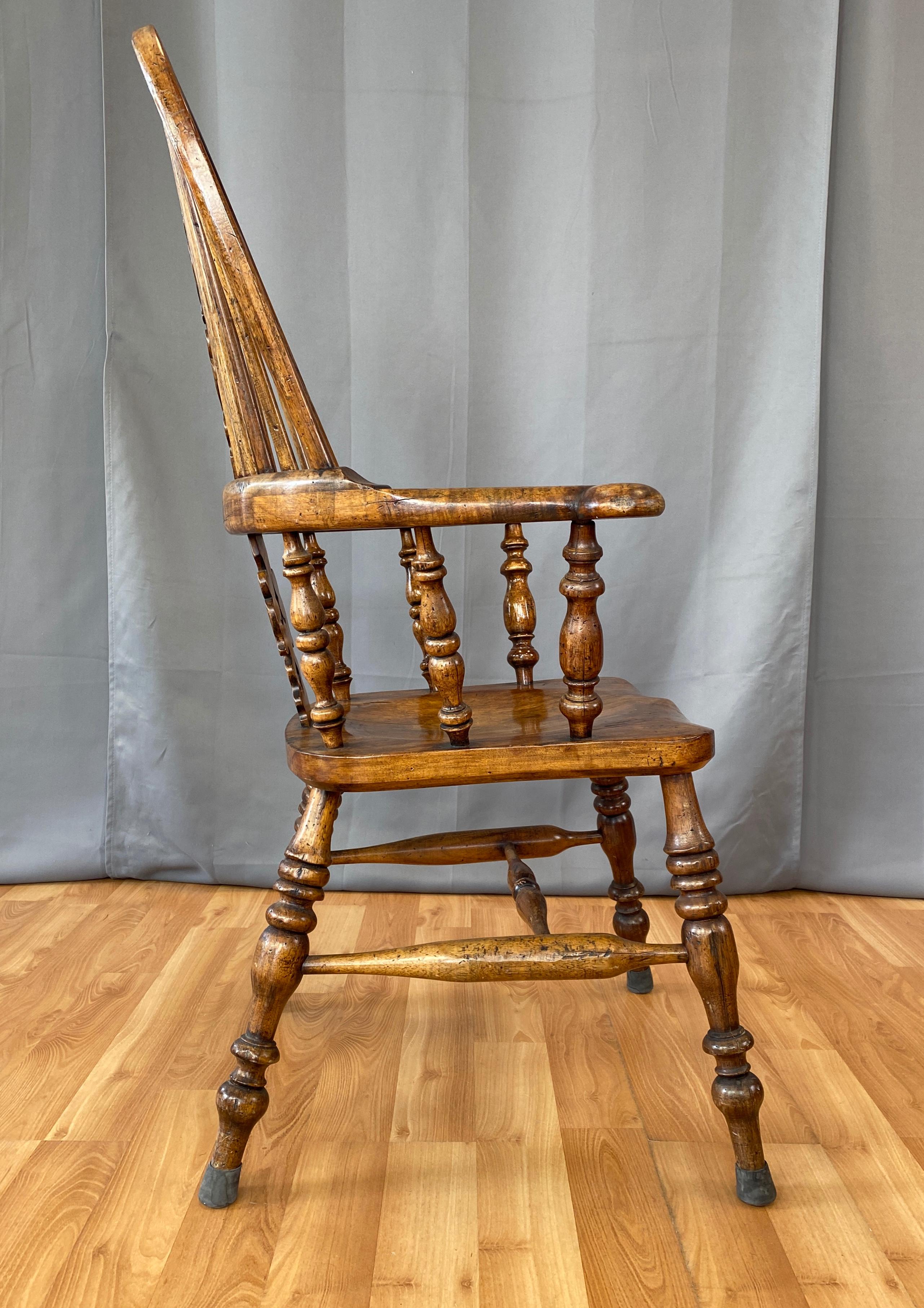 Wood Victorian Style Windsor Hoop Back Broad Arm Chair