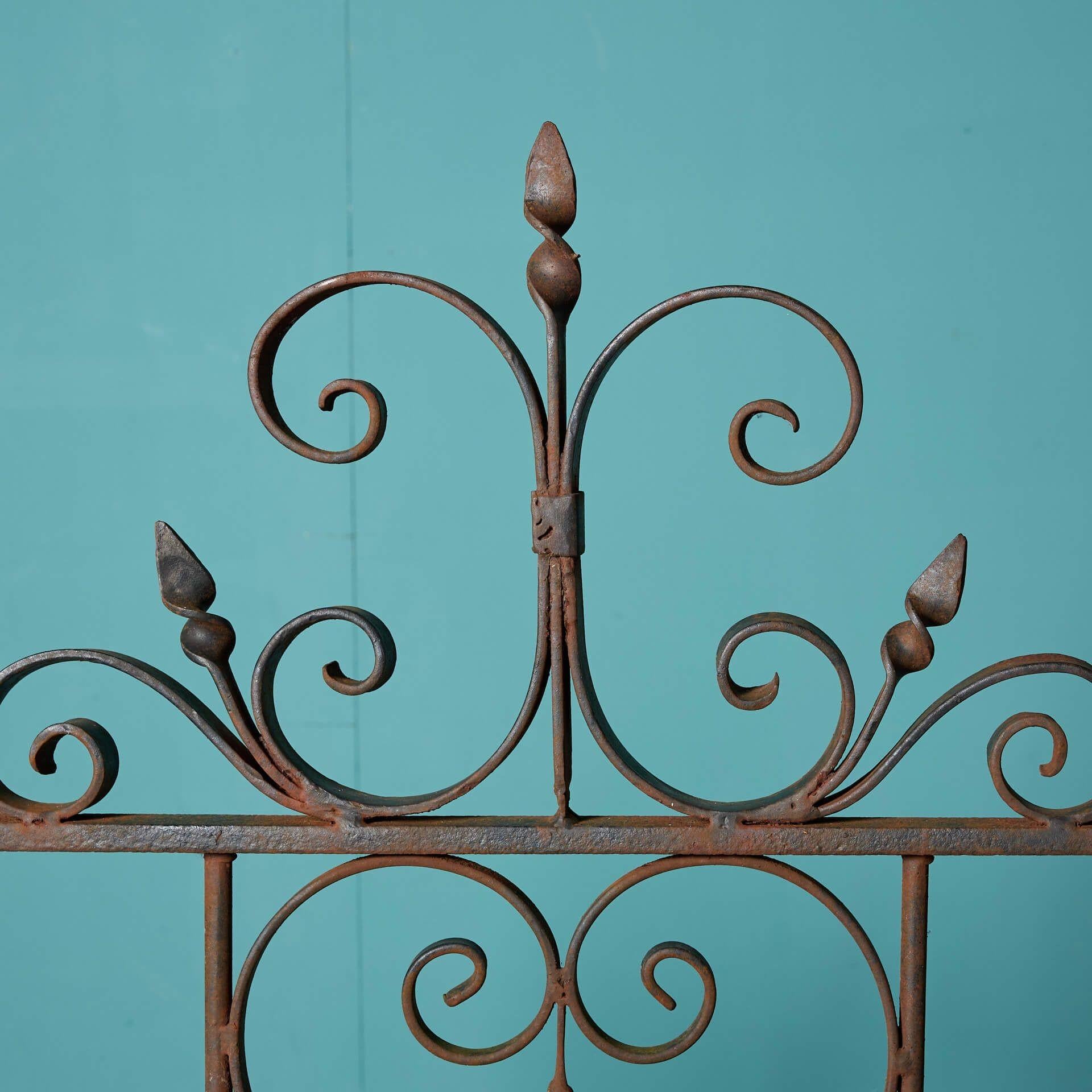 Victorian Style Wrought Iron Side Gate In Fair Condition For Sale In Wormelow, Herefordshire