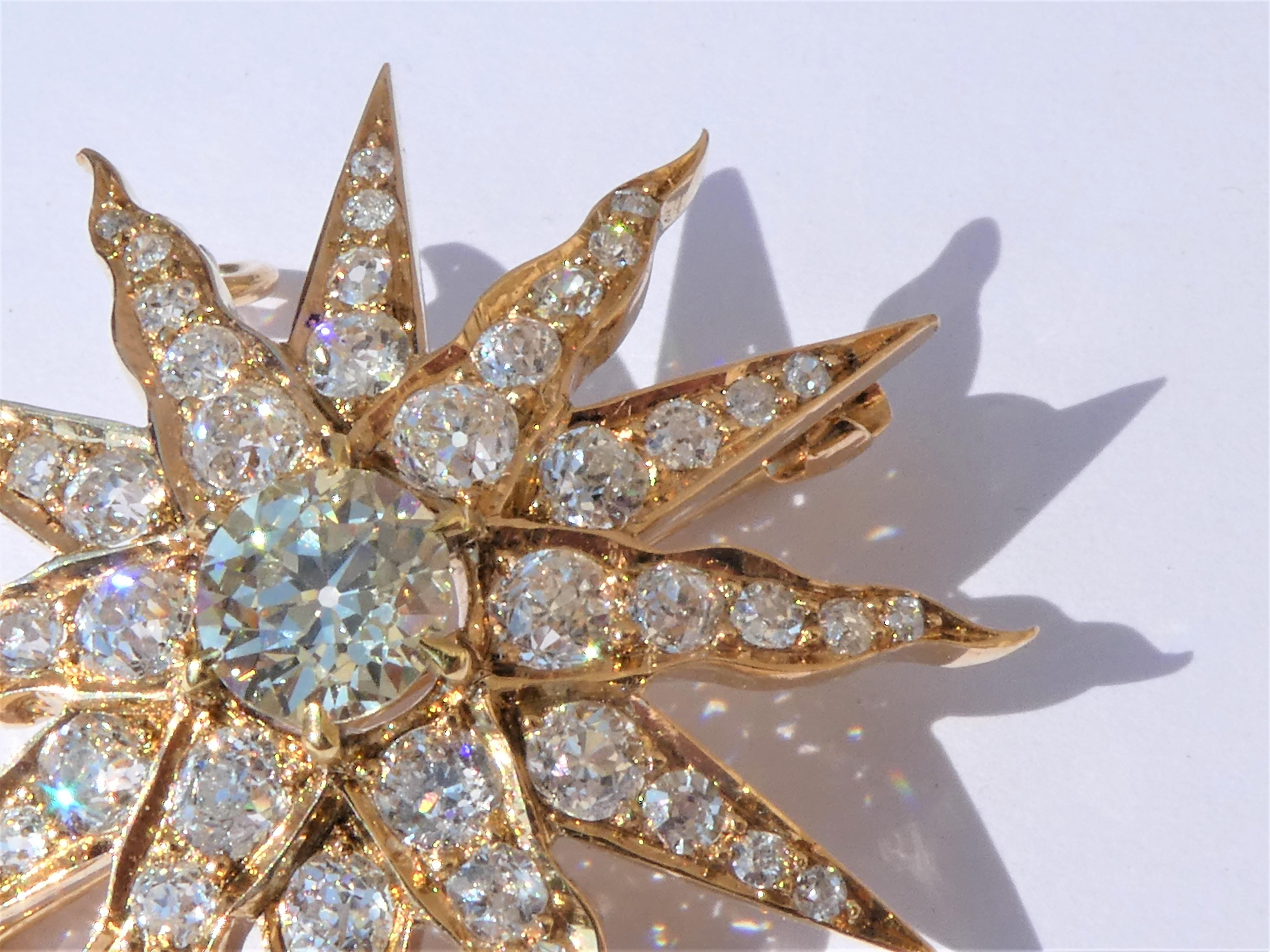 Victorian Twelve-Rayed Star Sunburst Gold Diamond Brooch Pendant For Sale 1