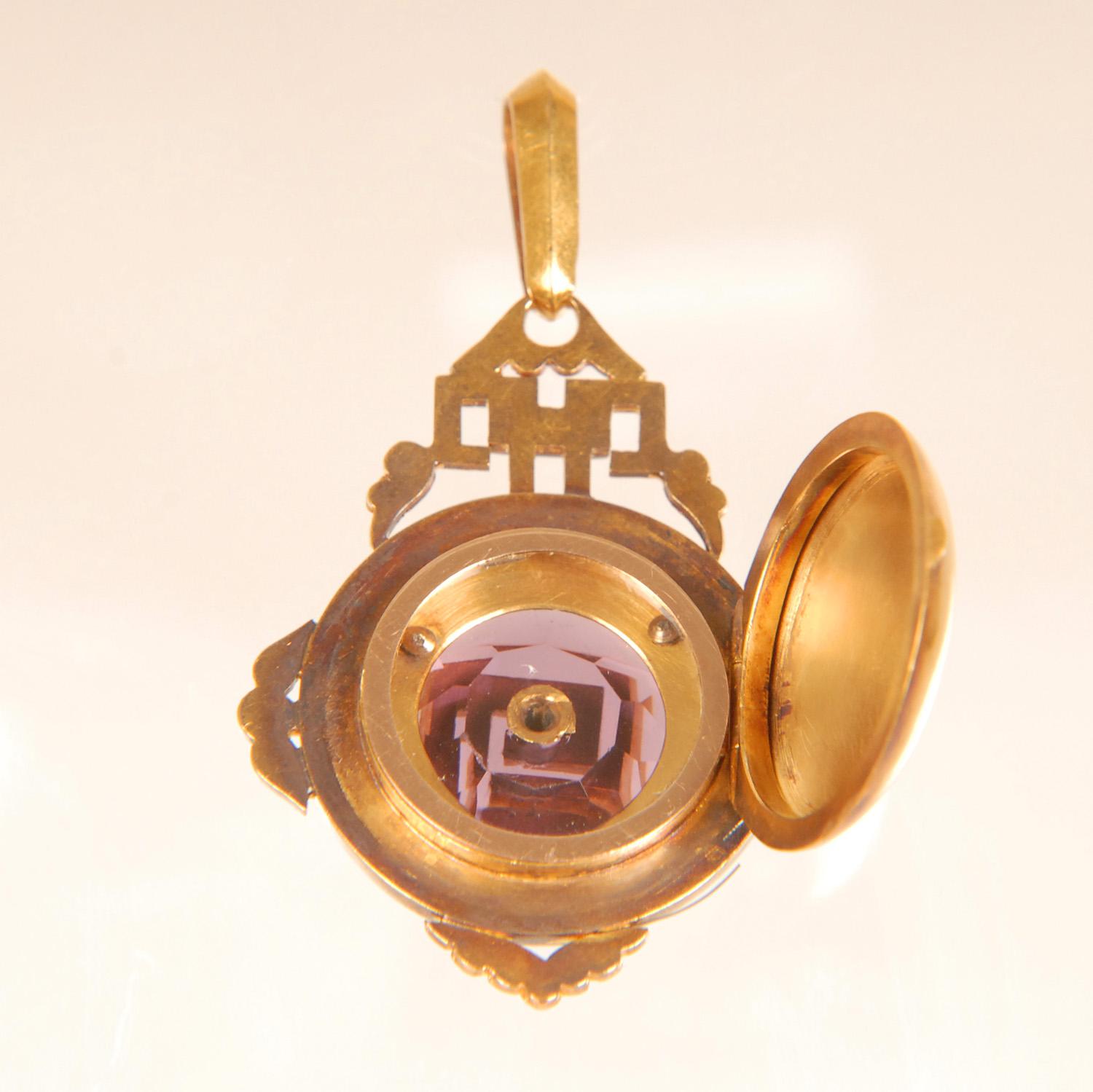 Victorian Sweetheart locket pendant 18K gold diamonds pearls amethyst glass past For Sale 2