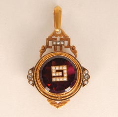 Colgante relicario Victoriano Sweetheart oro 18K diamantes perlas amatista cristal pasado