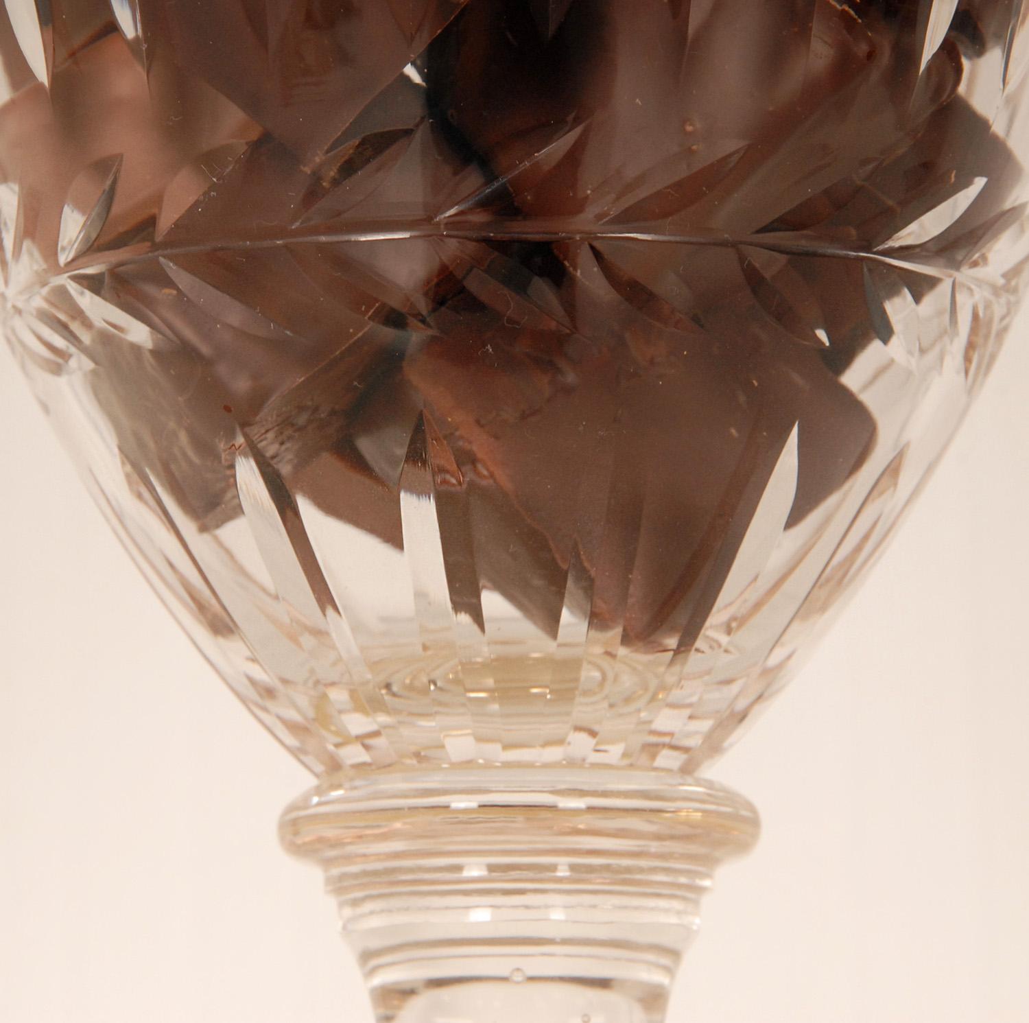 Victorian Sweetmeat Jar Cut Crystal Antique Footed Glass Urn Vase Jar Coupe en vente 3