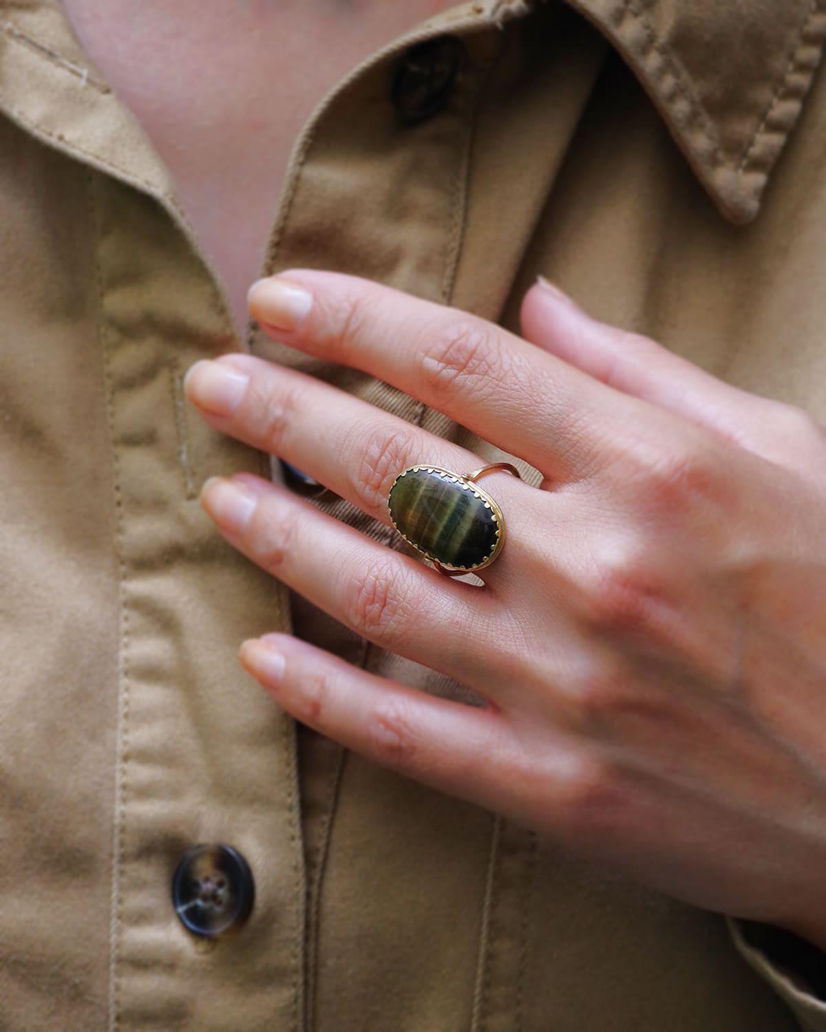 Anillo giratorio victoriano cabujón ojo de tigre, anillo de hombre antiguo oro 18k en venta 1