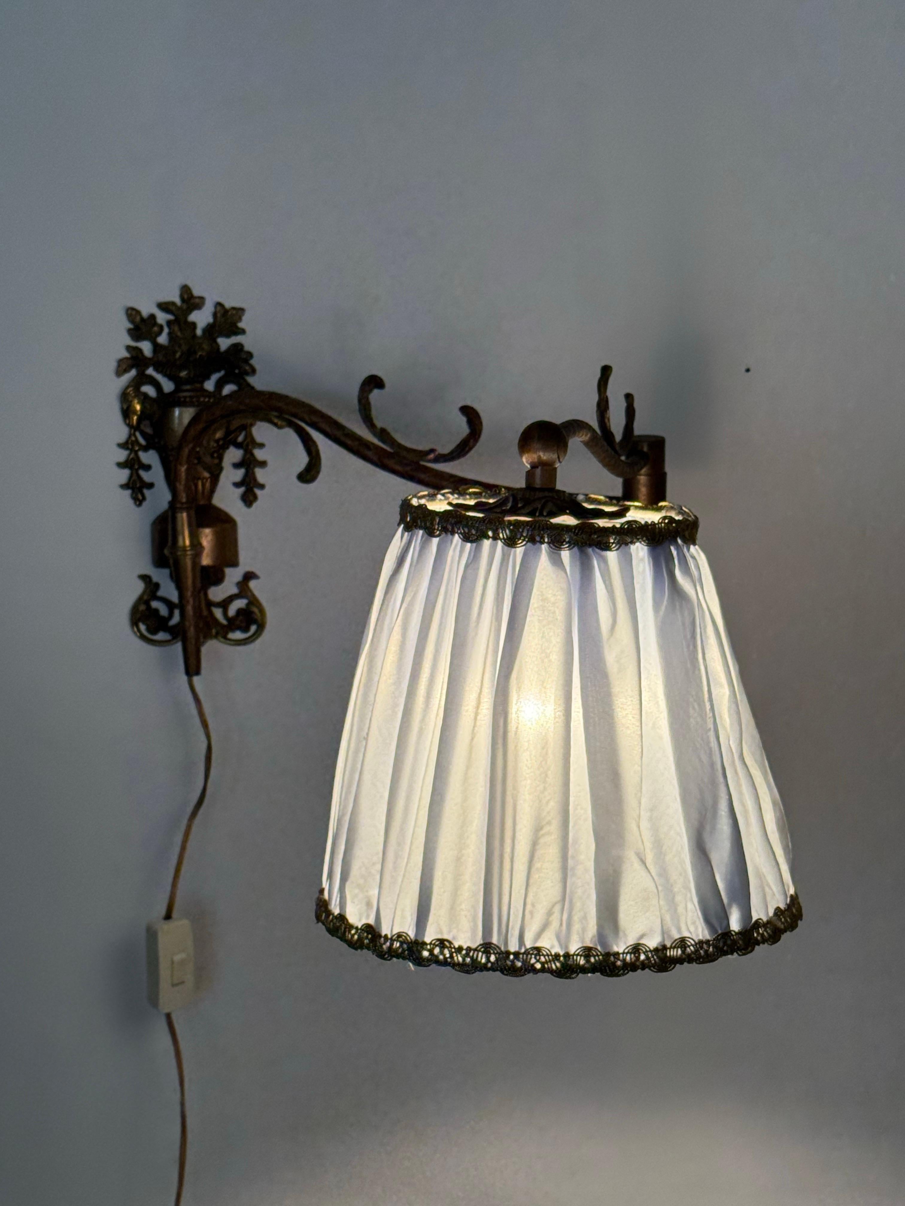 French Victorian Swivel Wall Lamp Gilded with Ram's Head and Urn France Around 1880 For Sale