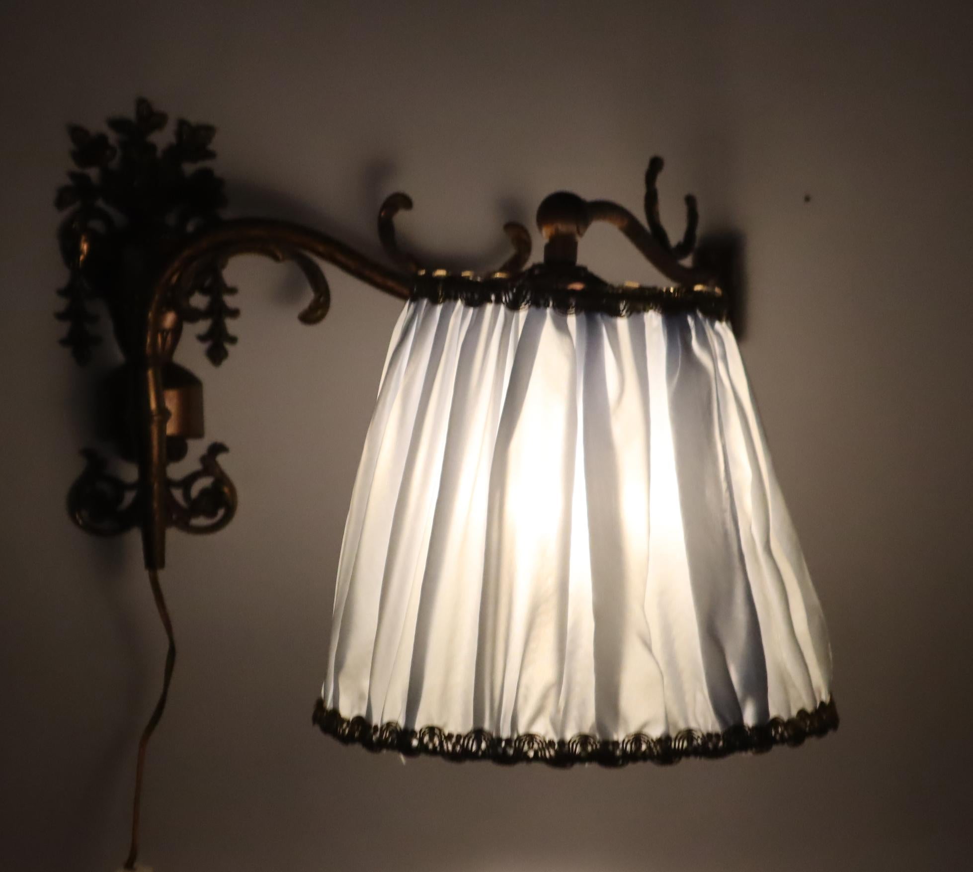 Metal Victorian Swivel Wall Lamp Gilded with Ram's Head and Urn France Around 1880 For Sale