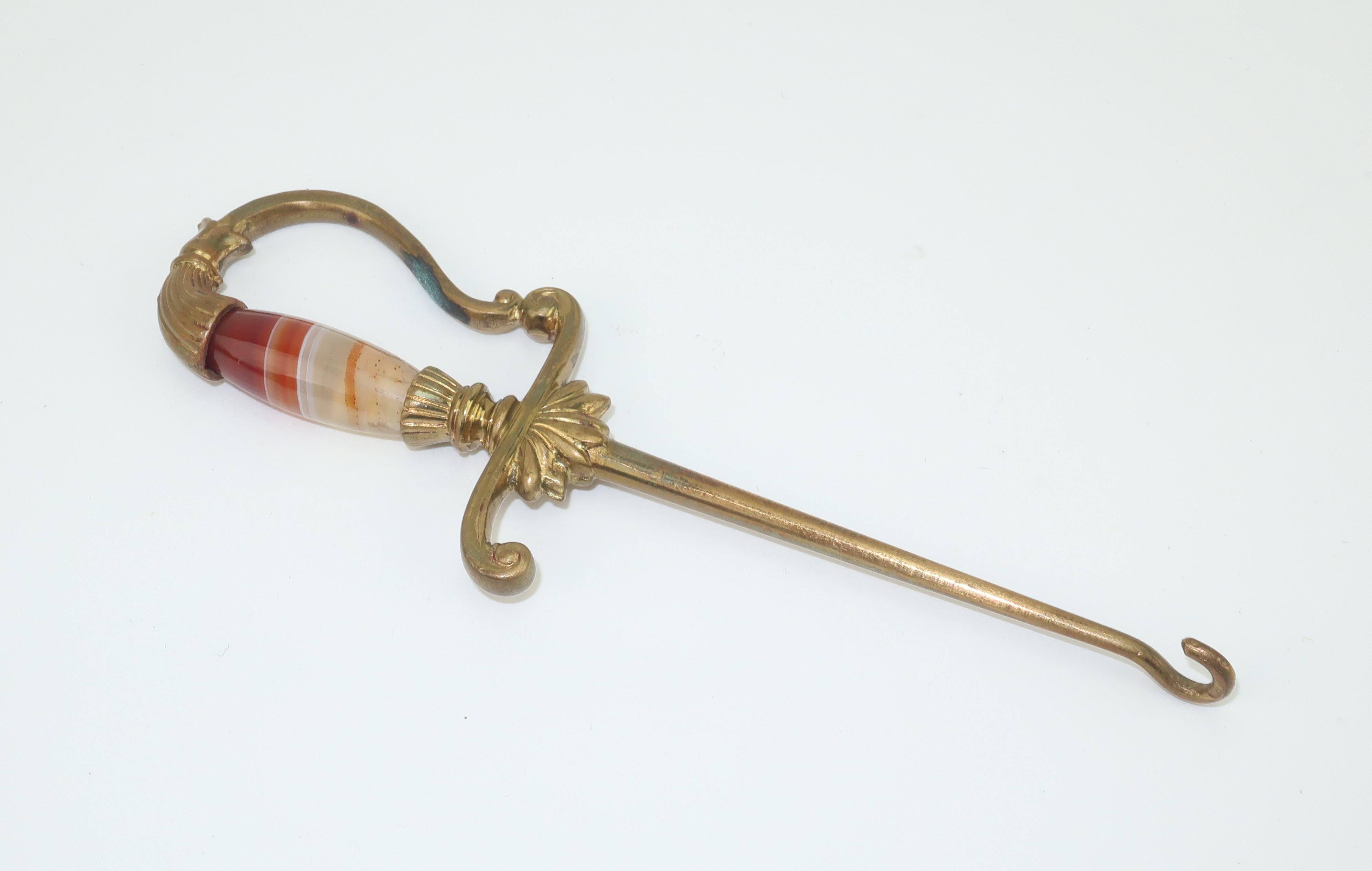 Victorian Sword Button Hook With Agate Handle In Good Condition For Sale In Atlanta, GA