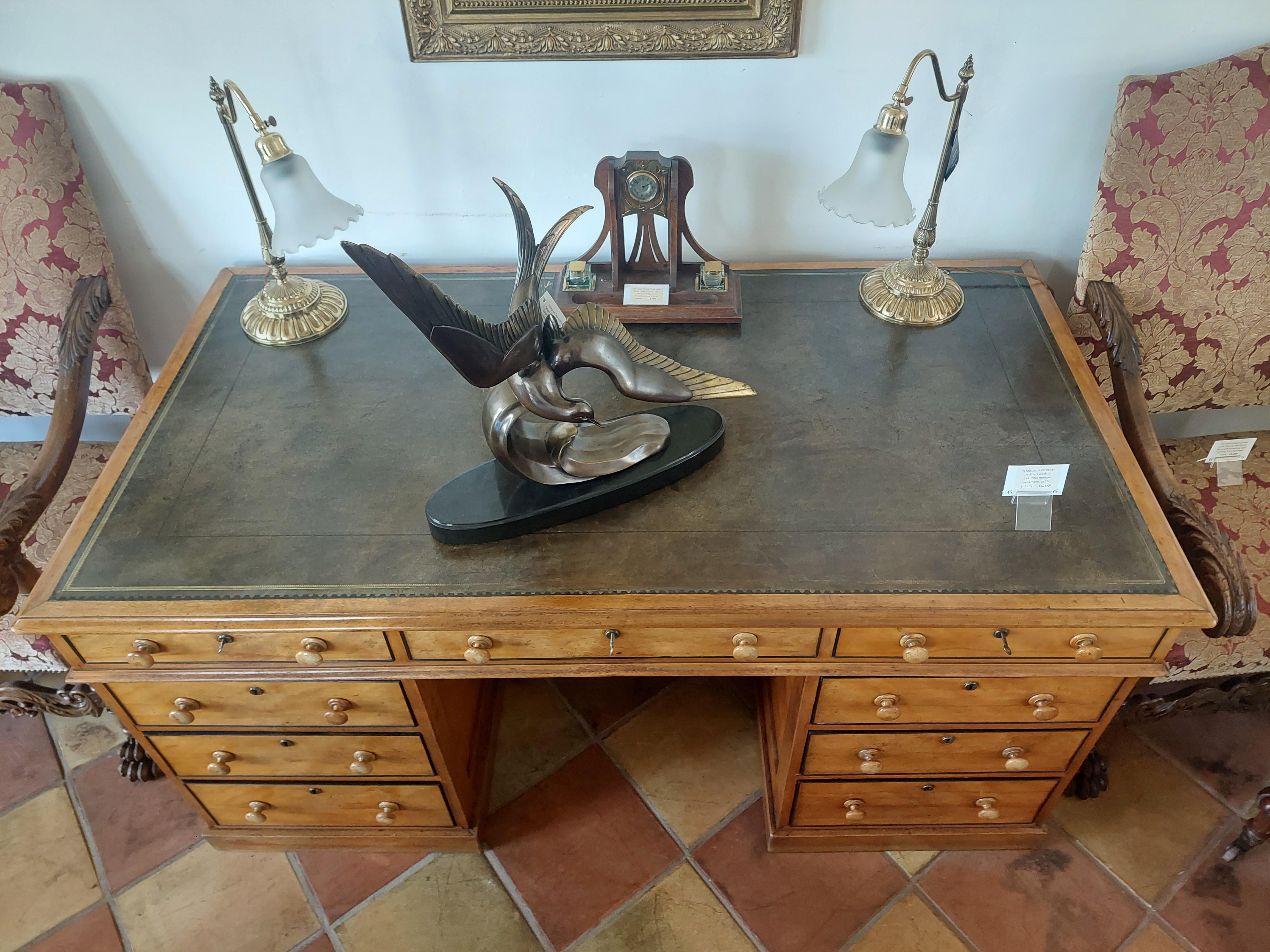 Late 19th Century Victorian Sycamore Partners Desk For Sale