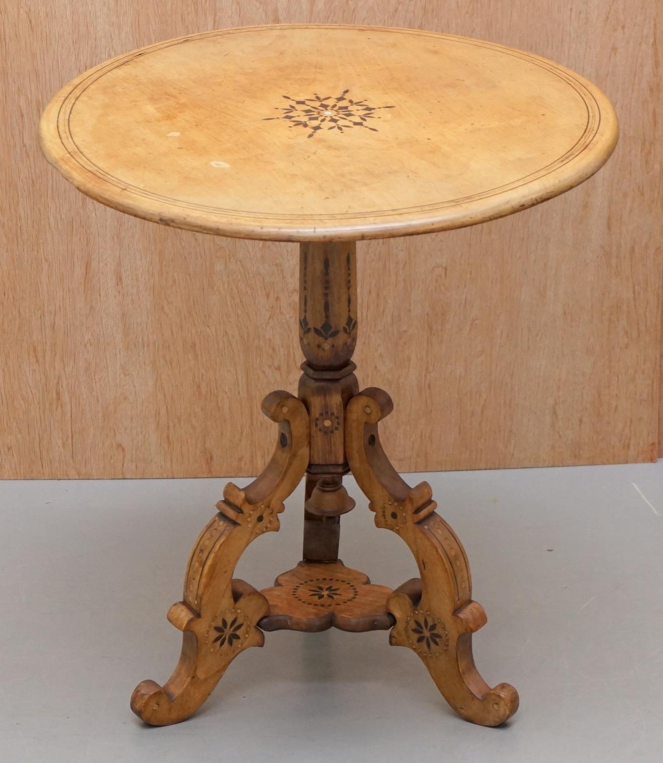We are delighted to offer for sale this sublime Victorian Sycamore wood with mother of pearl inlay round tilt-top occasional table

A very good looking and collectable table, sycamore wood pieces are highly coveted as they bring light and a sense