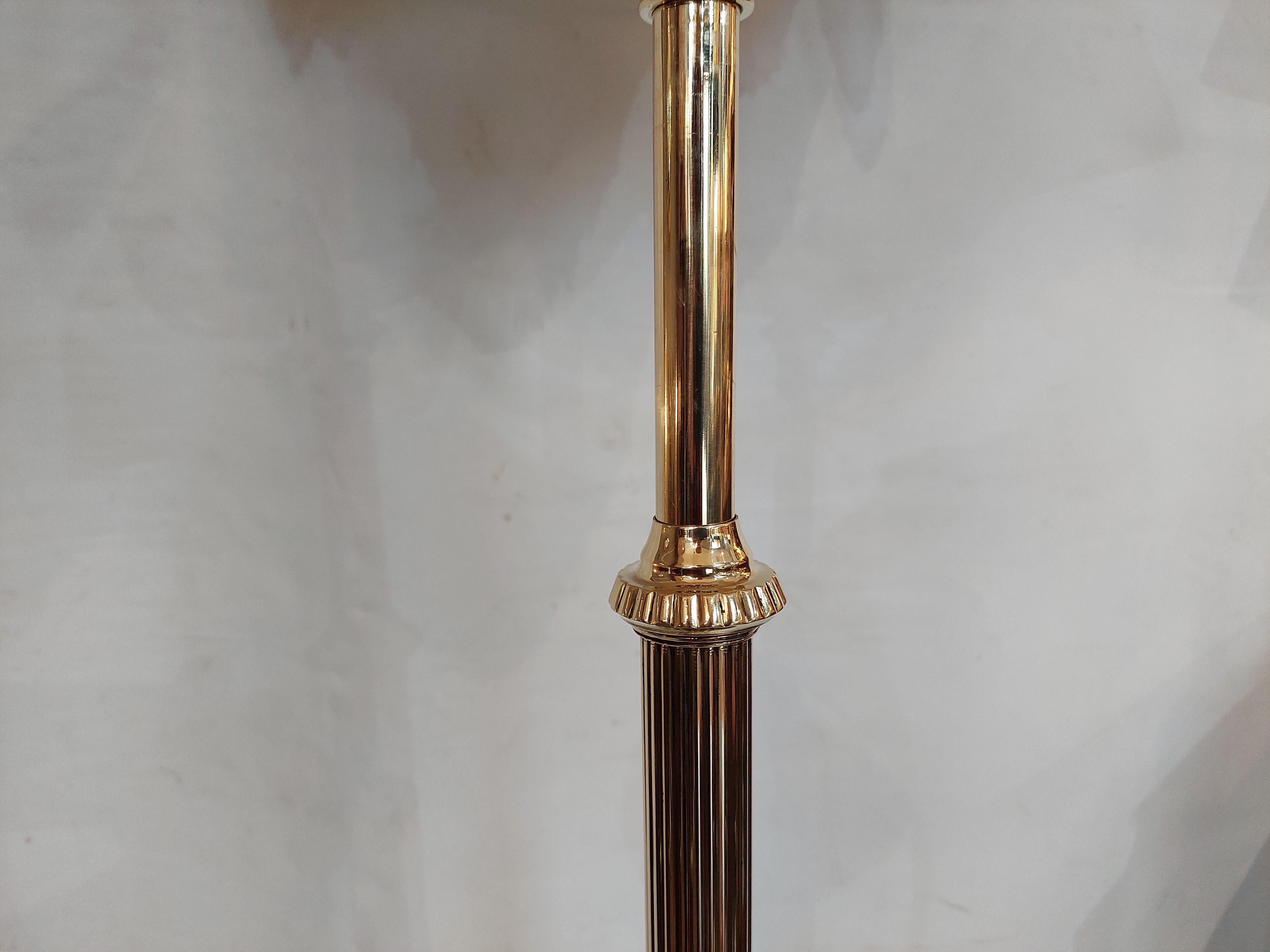 Victorian Telescopic Brass Standard Oil Lamp For Sale 2