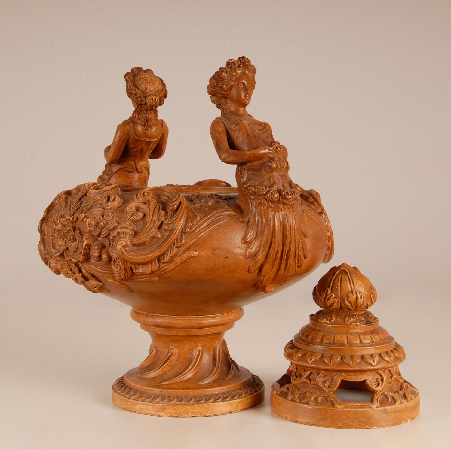 Vaso potpourri vittoriano in terracotta con coperchio forato Cariatidi Urna neoclassica In condizioni buone in vendita a Wommelgem, VAN