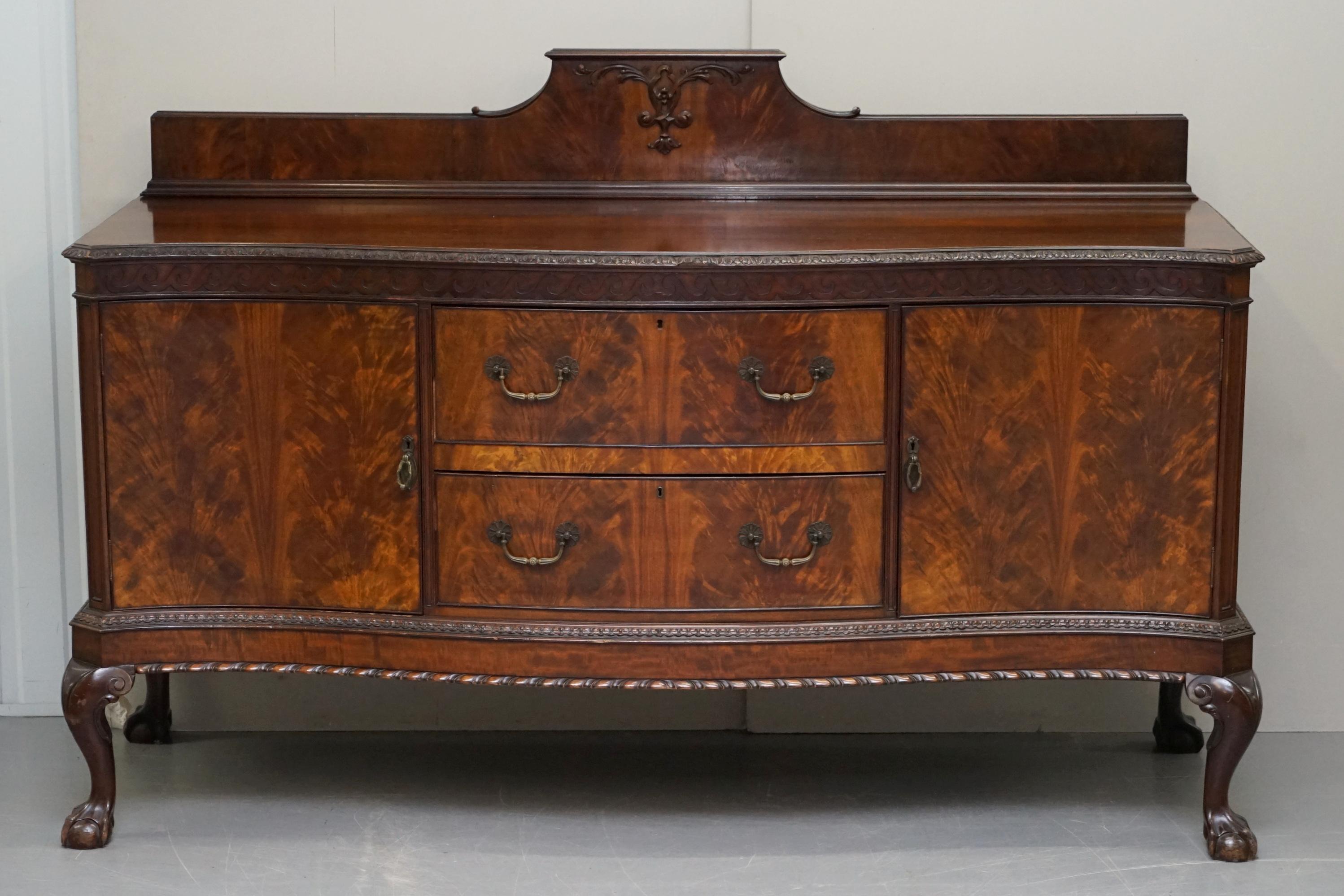 We are delighted to offer for sale this exquisite Victorian circa 1860 oversized sideboard after the original by Thomas Chippendale in African Curl Crotch cut flamed mahogany

This has to be one of the nicest timber patina pieces I have ever seen,