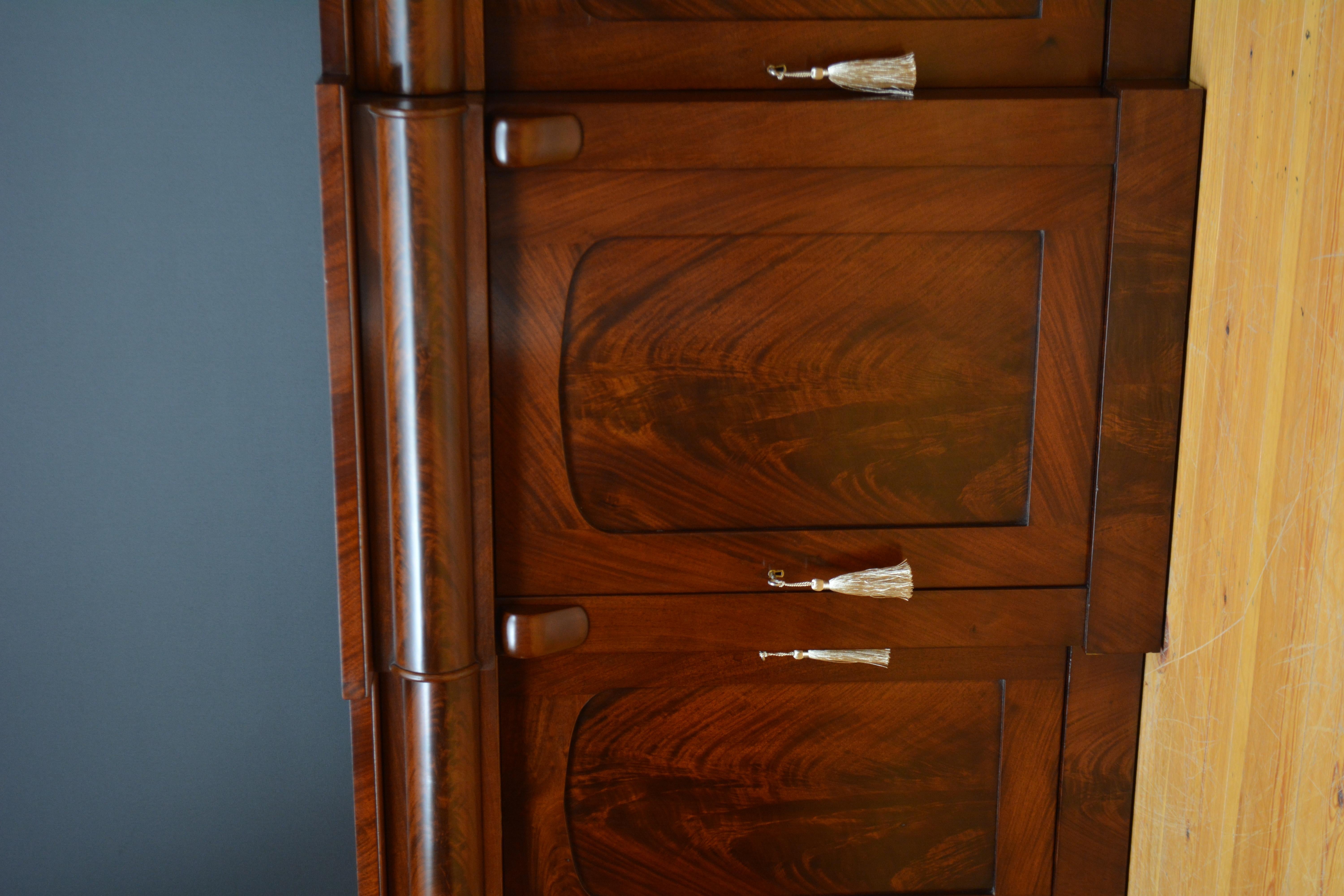 Credenza vittoriana a tre ante in mogano in vendita 6