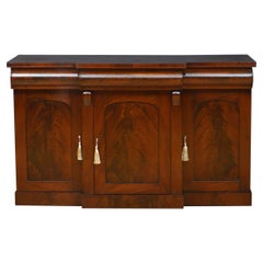 Viktorianisches Sideboard mit drei Türen aus Mahagoni