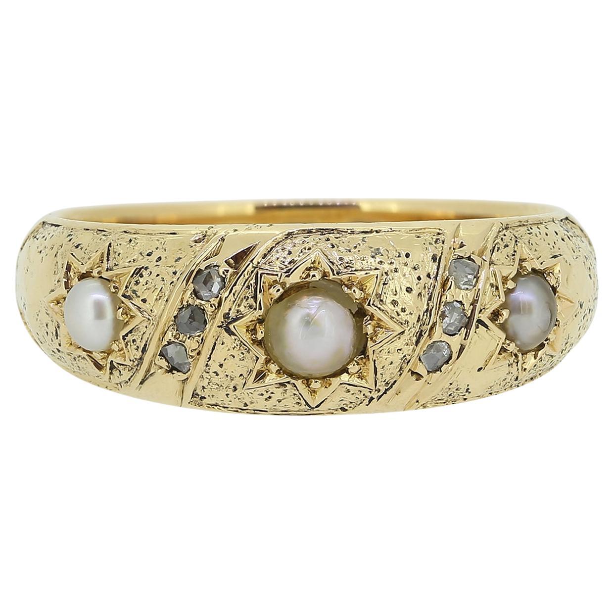 Viktorianischer Ring aus drei Steinen mit Perlen und Diamanten