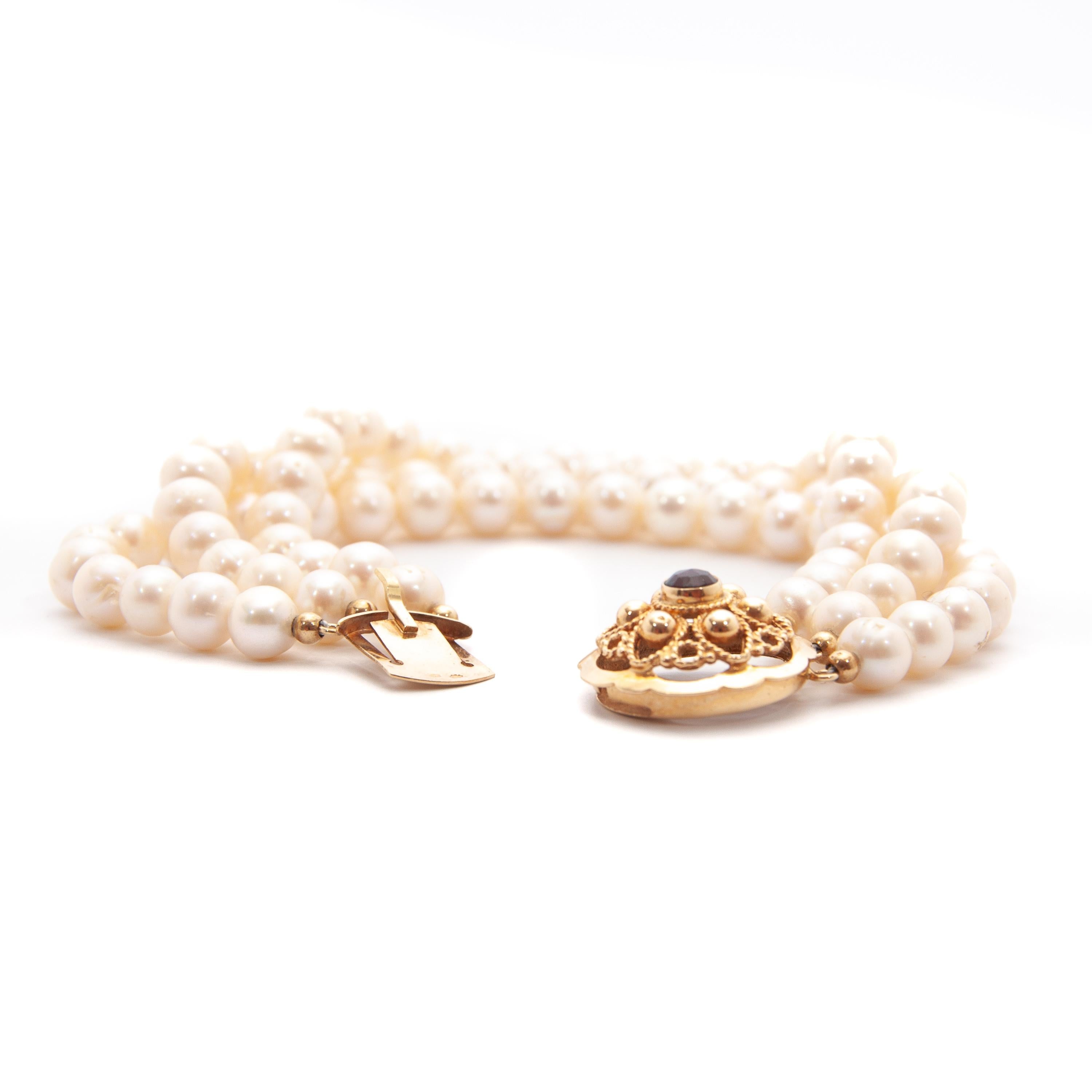 Women's or Men's Vintage 14K Gold Cultured Pearl Garnet Beaded Bracelet For Sale