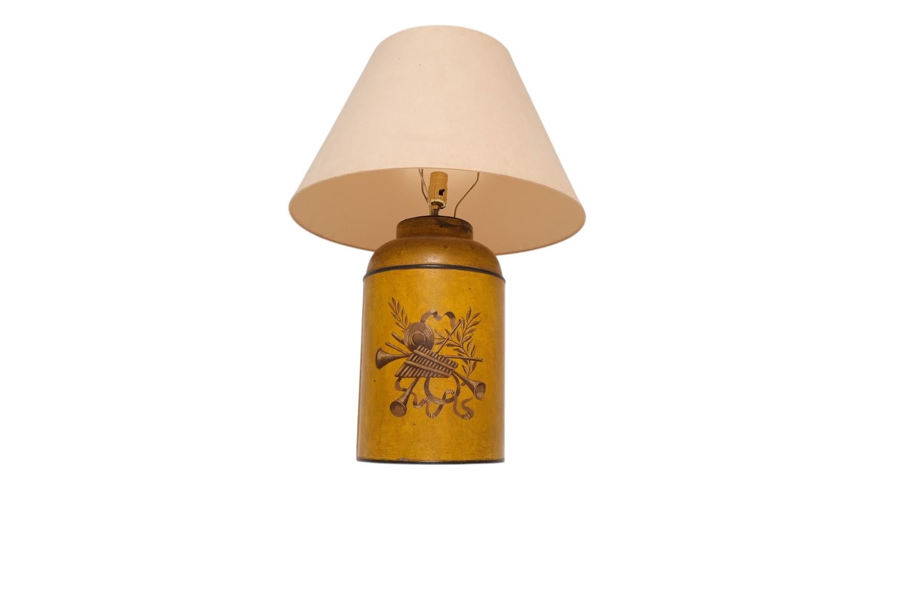 English Victorian Toleware Tea Canister Lamp by Parnall & Sons, England For Sale