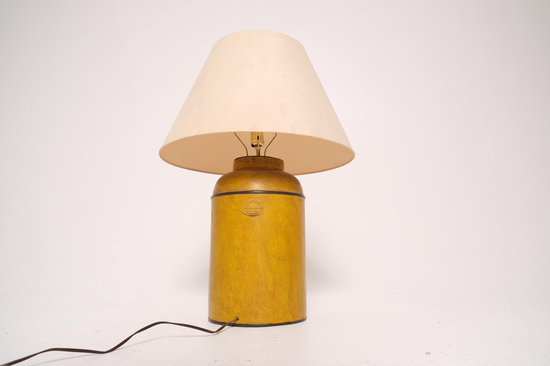 Victorian Toleware Tea Canister Lamp by Parnall & Sons, England For Sale 2