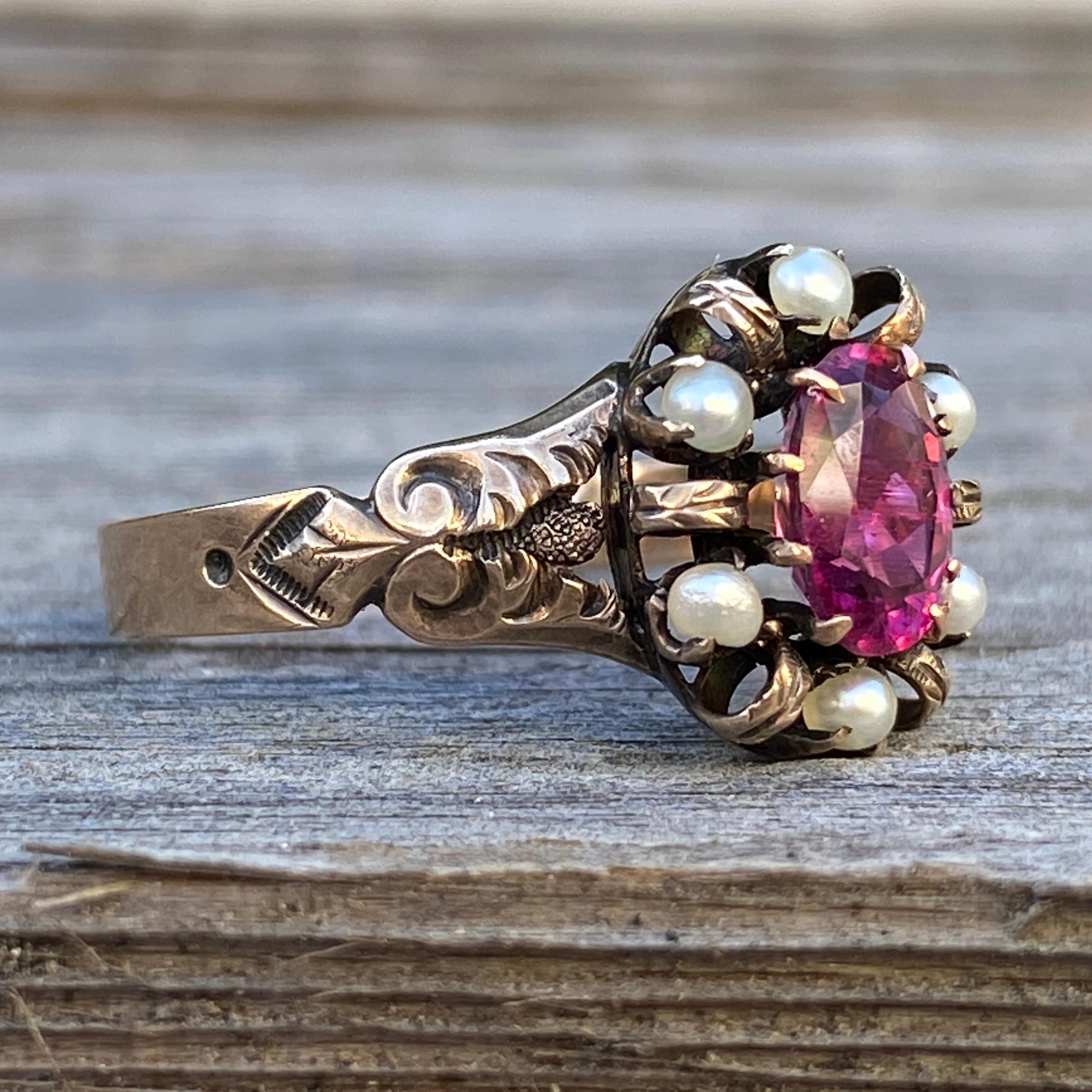 Donna Anello vittoriano con tormalina in filigrana d'oro 14K in vendita