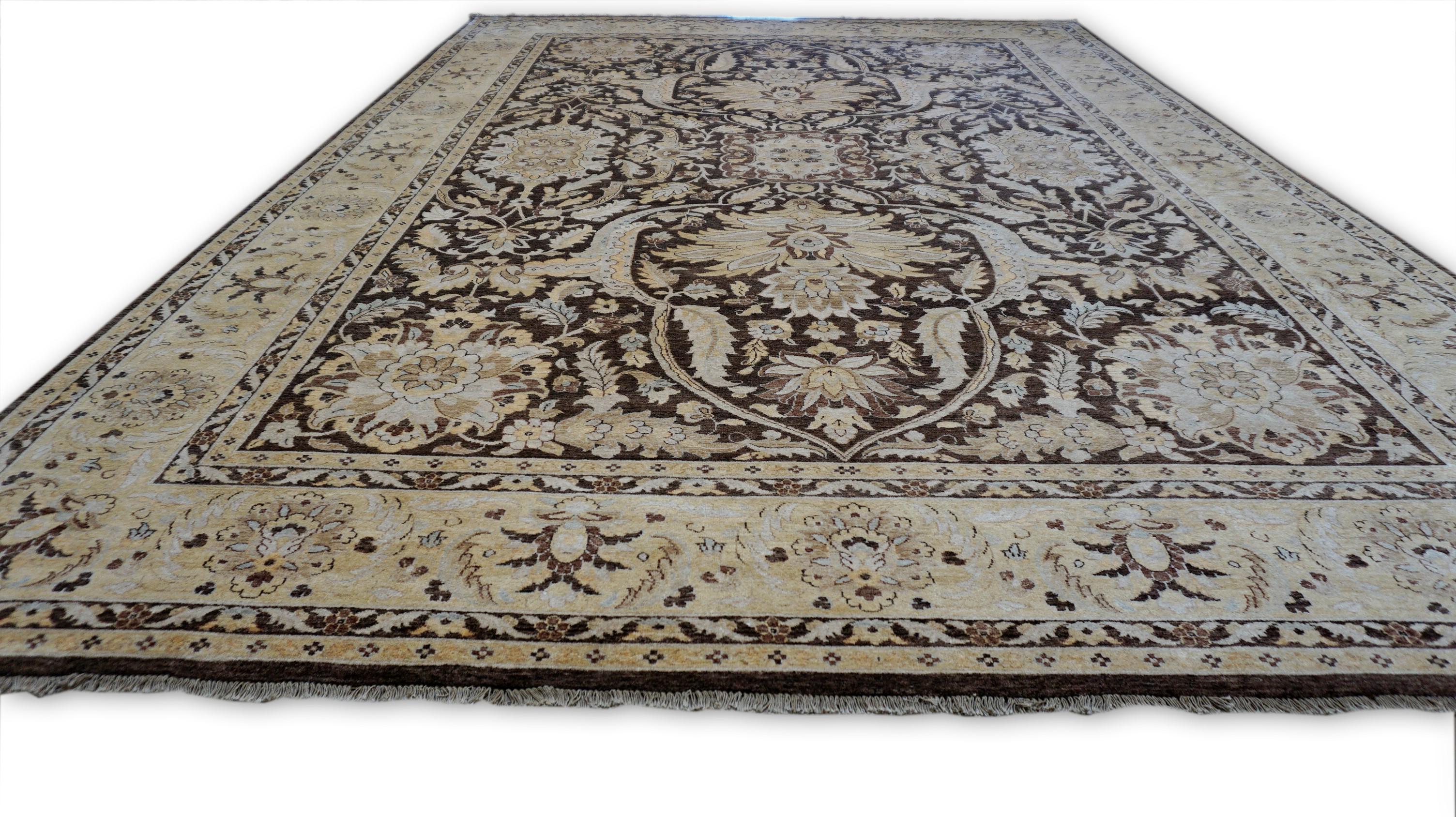 Alfombra Victoriana Tradicional de Lana Floral Marrón y Beige 9'10''x14' en venta 1