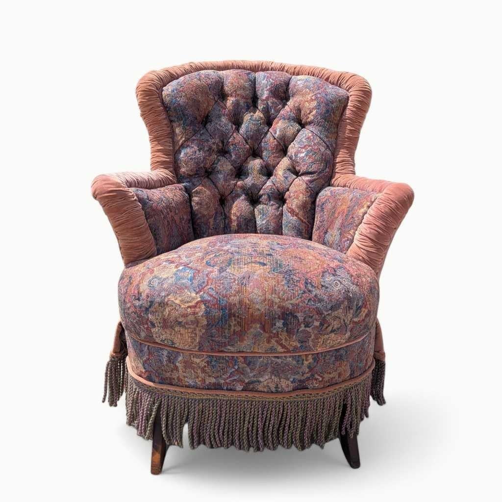 XX secolo Sedia a dondolo vittoriana con cuscini, velluto floreale e frange, c. 1900, USA in vendita