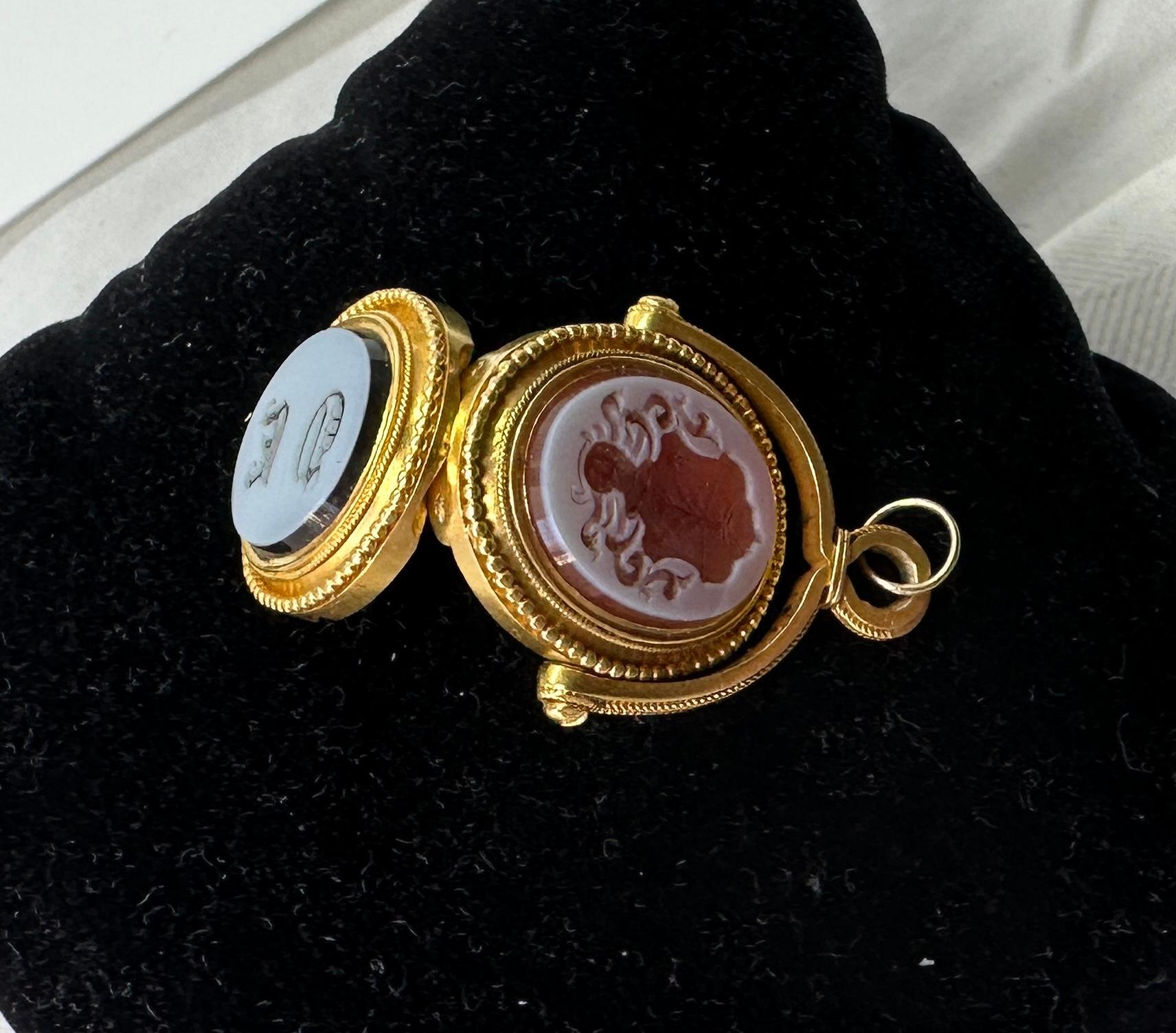 Victorian Tulip Crest Shield Intaglio Locket Pendant Necklace Agate Etruscan For Sale 1