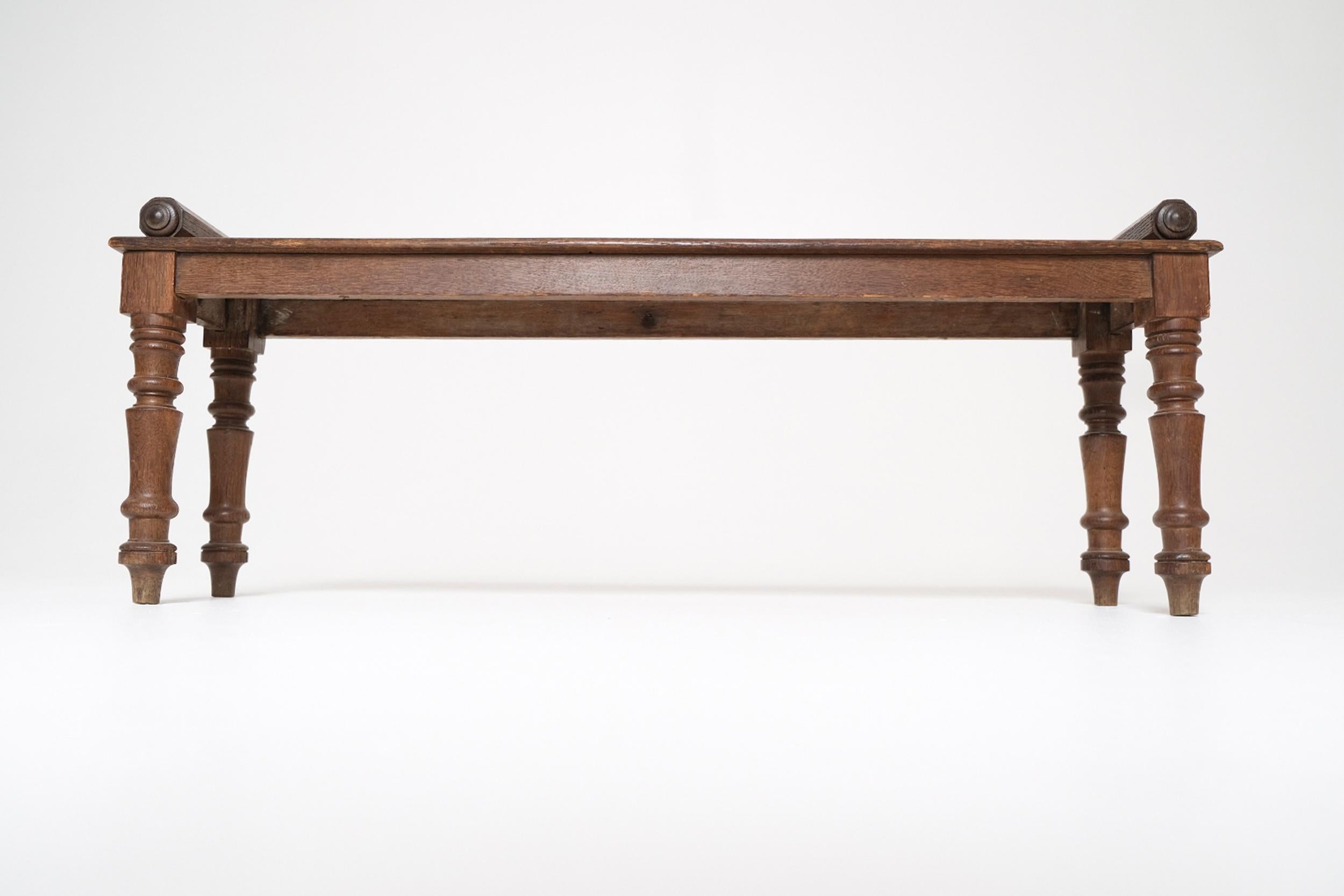 Victorian Turned-Leg Oak Hall Bench with Scroll Ends, England, Late 19th Century For Sale 5