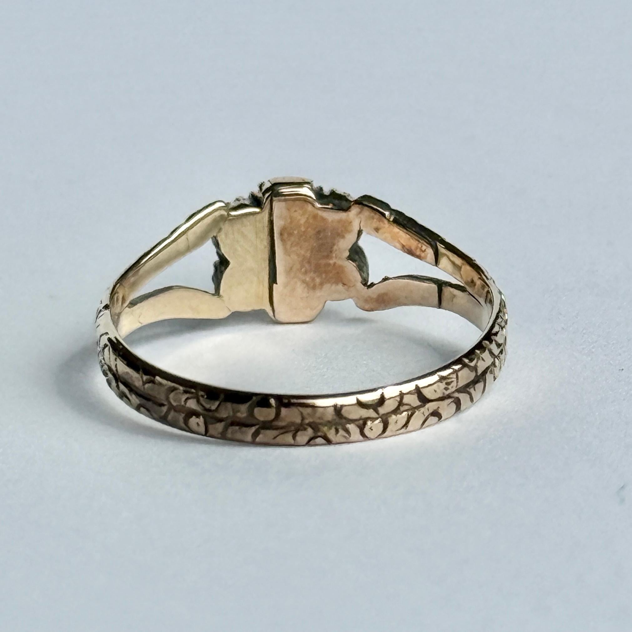 Women's or Men's Victorian Turquoise and 15 Carat Gold Cluster Ring For Sale