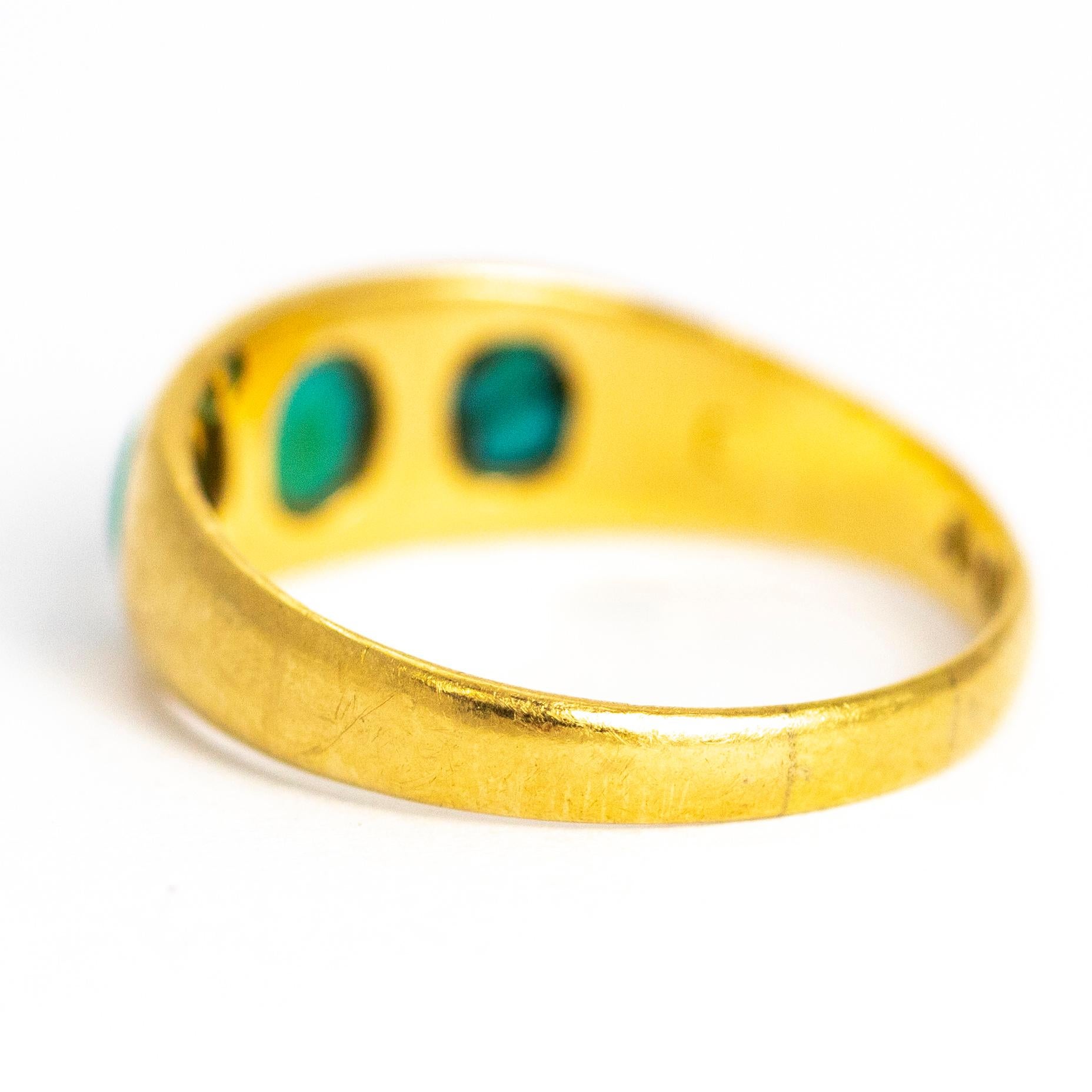 Victorian Turquoise and 18 Carat Gold Three-Stone Band In Good Condition In Chipping Campden, GB
