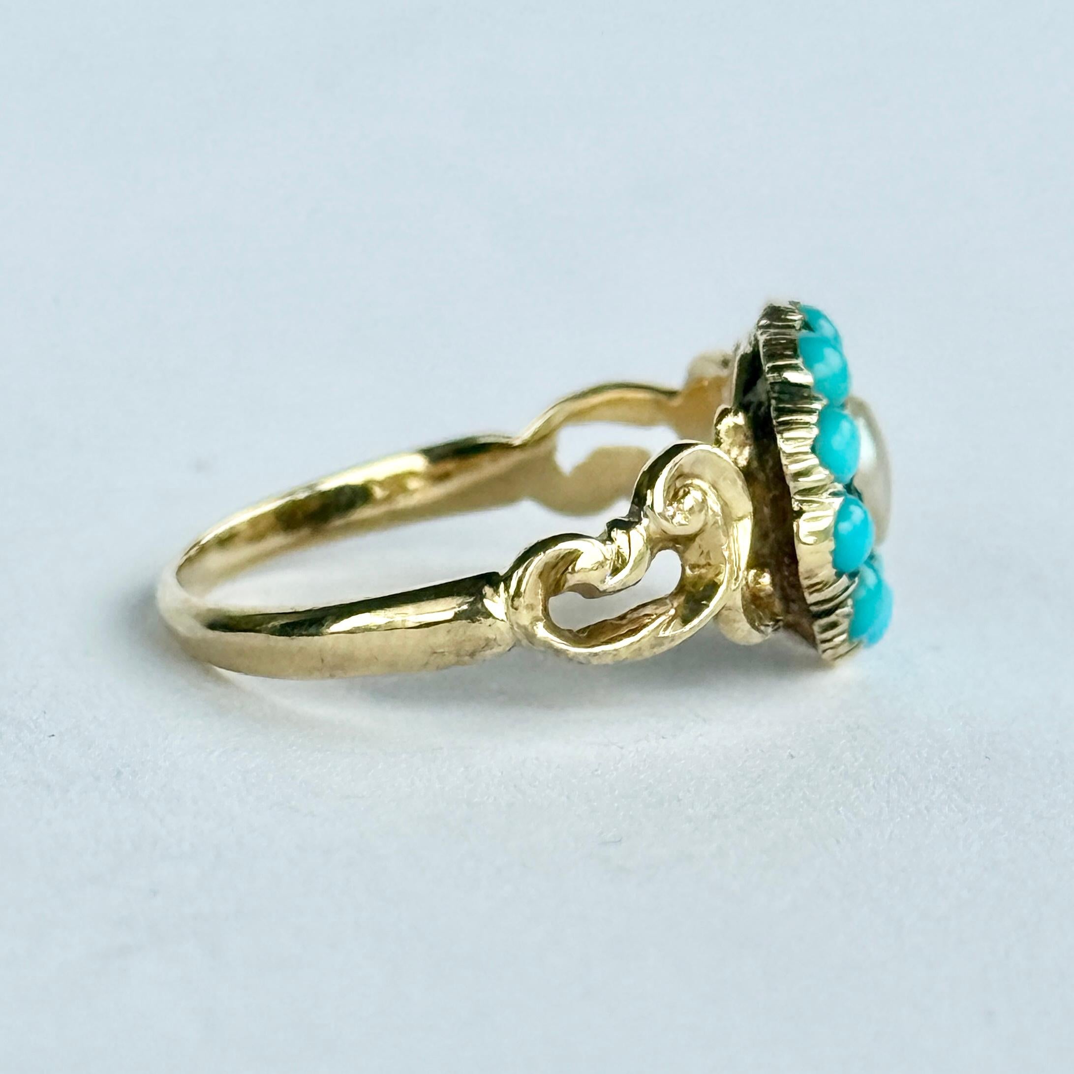Anello vittoriano a grappolo in turchese e perle in oro 9 carati In condizioni buone in vendita a Chipping Campden, GB