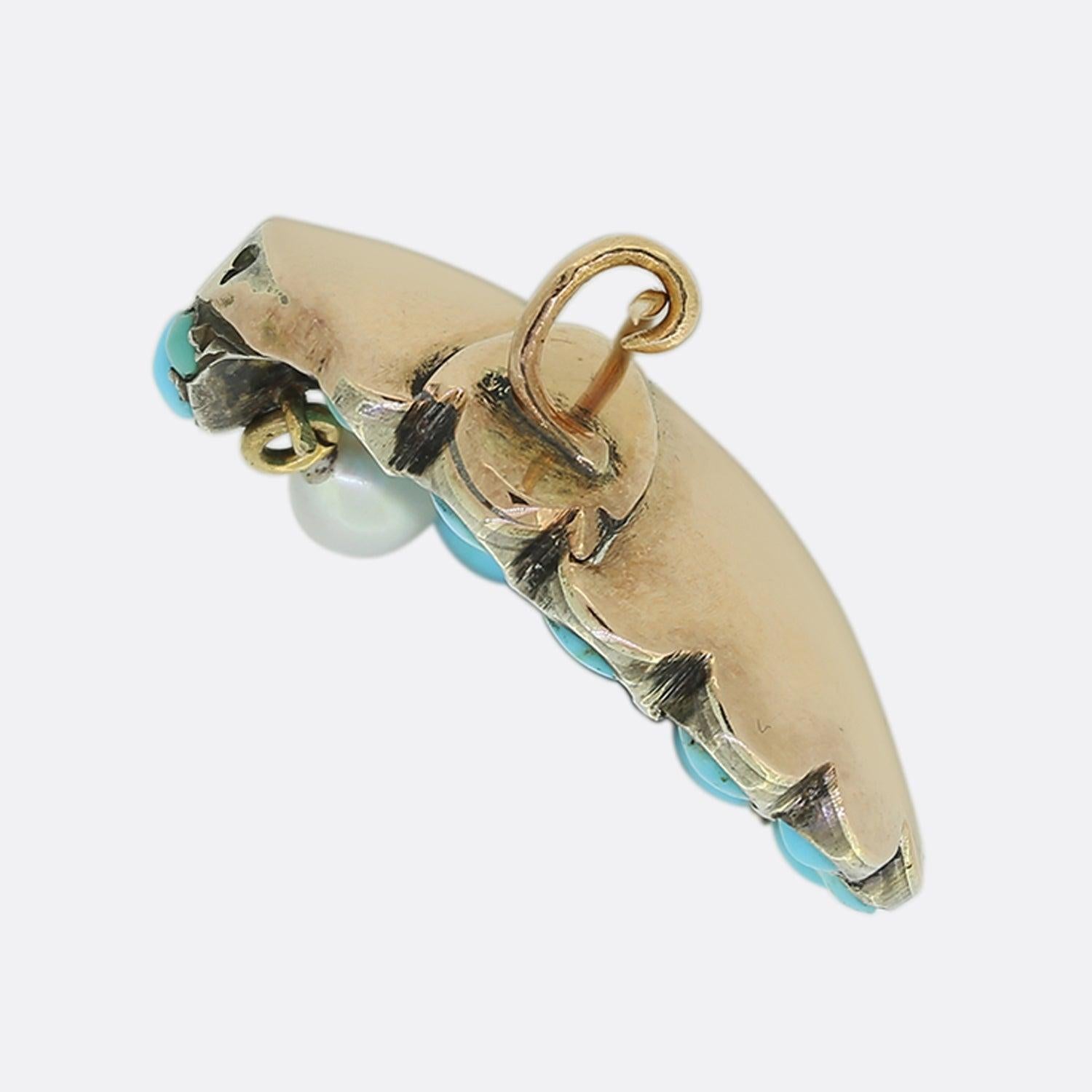 Victorian Turquoise and Pearl Clam Brooch In Good Condition For Sale In London, GB